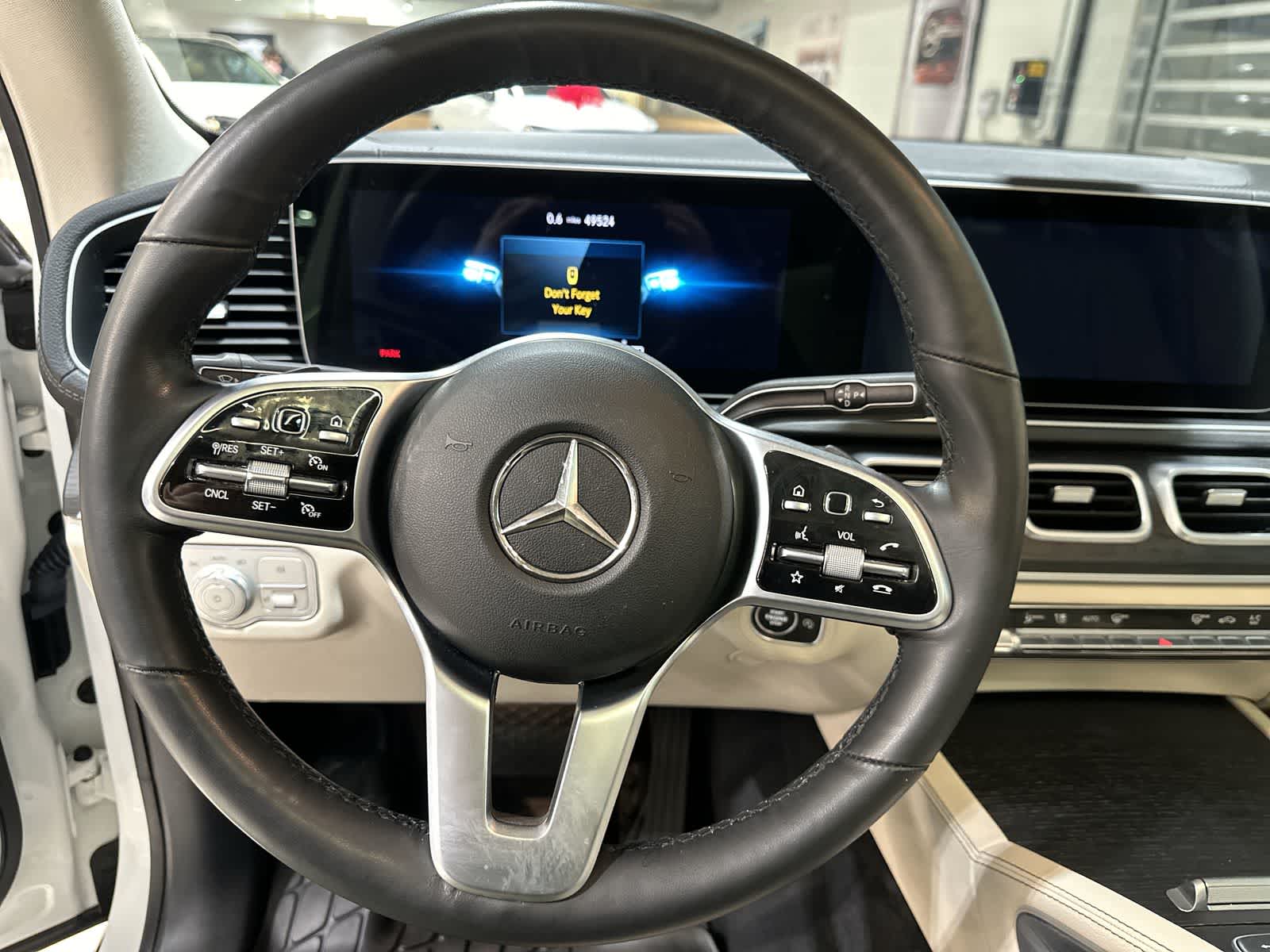 Thumbnail: 2023 Mercedes-Benz GLS - 27