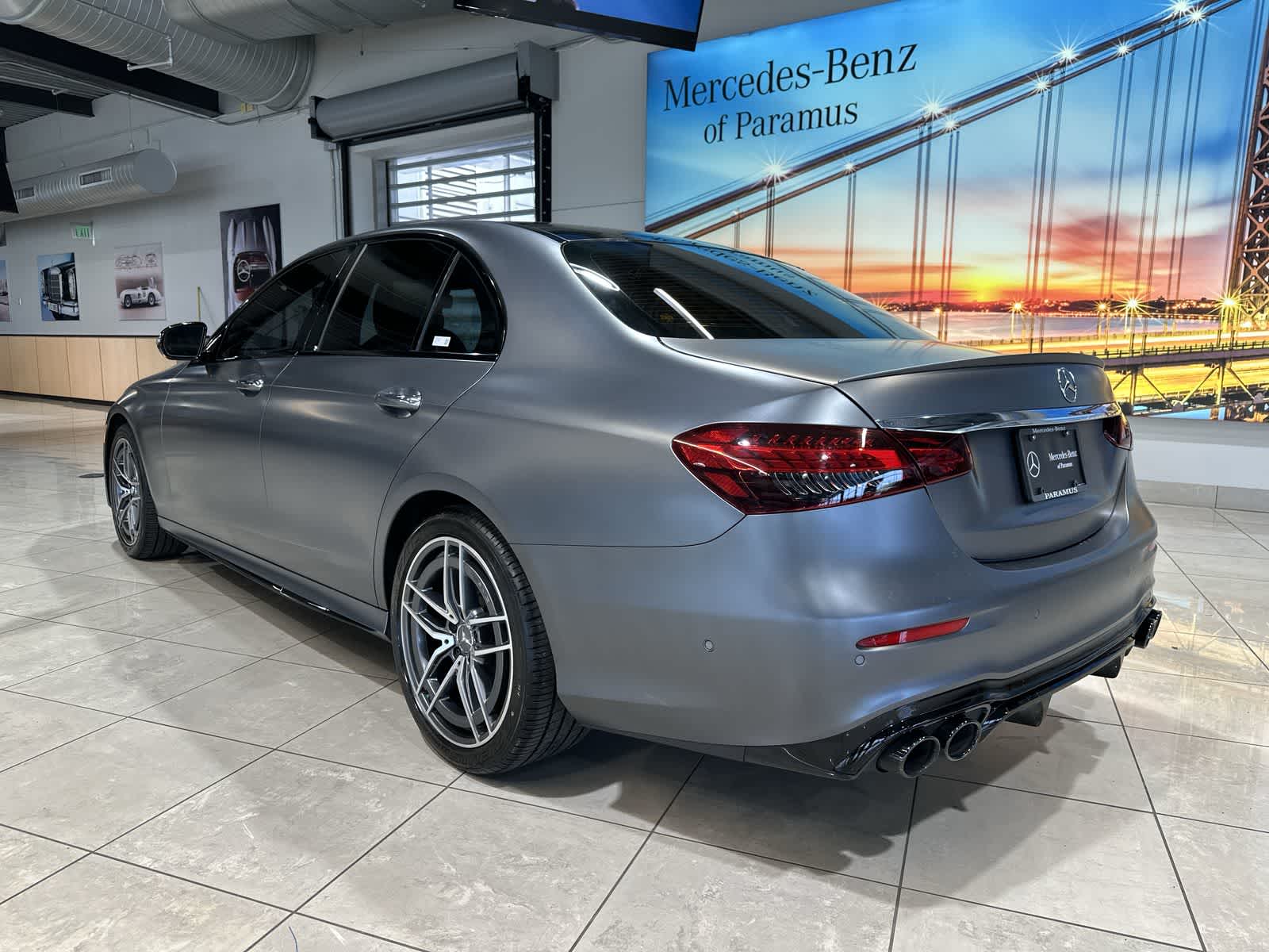 Thumbnail: 2022 Mercedes-Benz E-Class - 16
