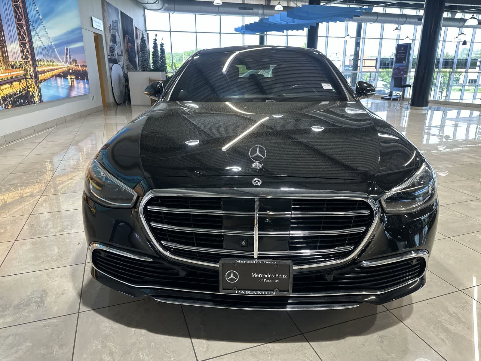 Thumbnail: 2022 Mercedes-Benz S-Class - 18