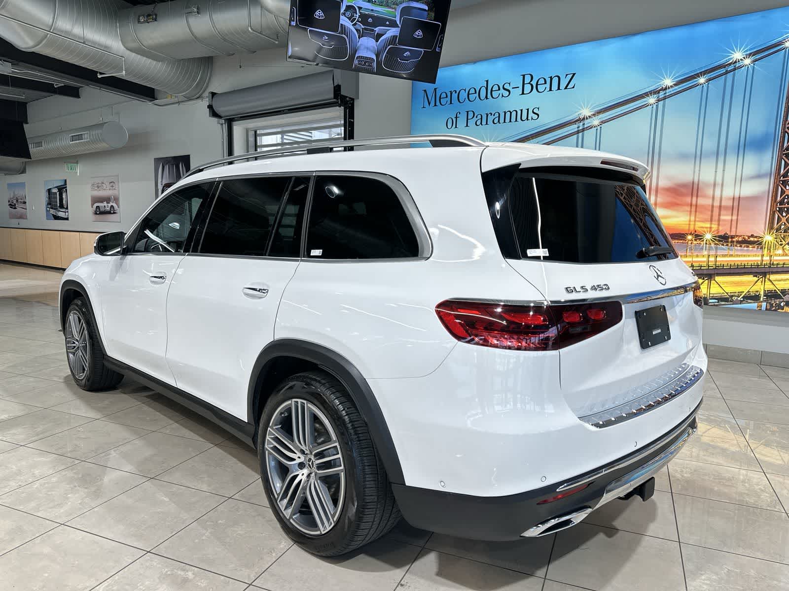 Thumbnail: 2025 Mercedes-Benz GLS - 16