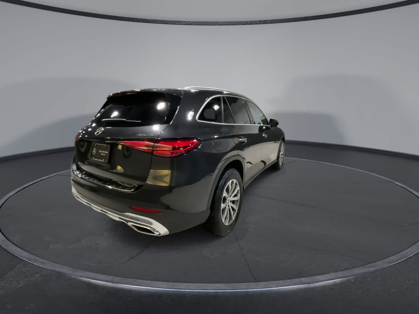 Thumbnail: 2025 Mercedes-Benz GLC - 11