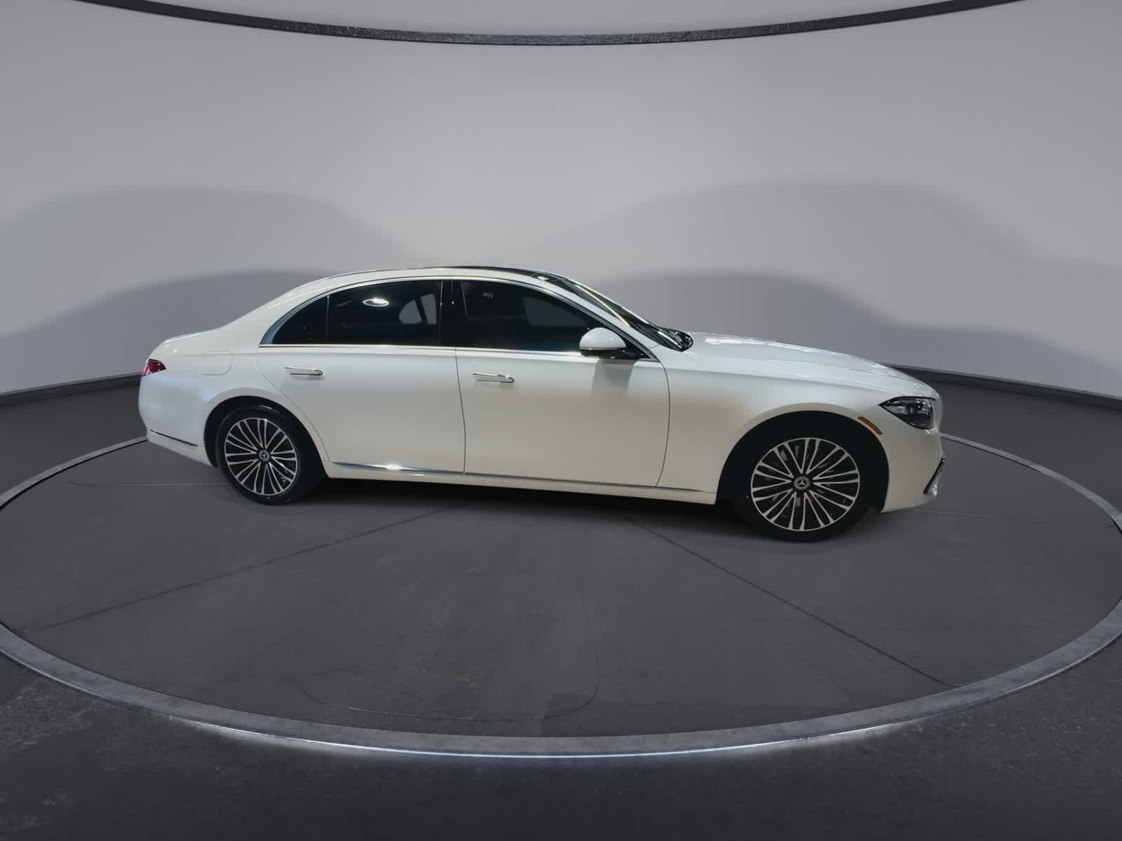 Thumbnail: 2021 Mercedes-Benz S-Class - 13