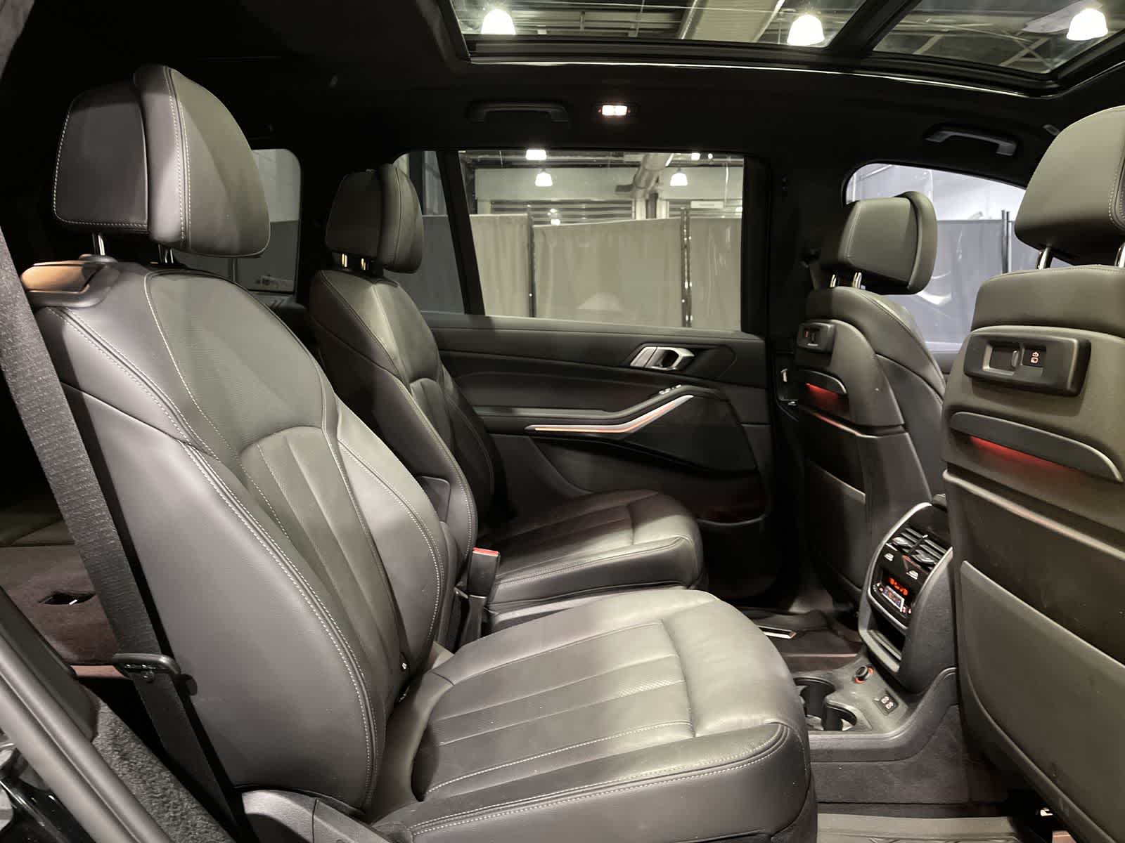 Thumbnail: 2022 BMW X7 - 25