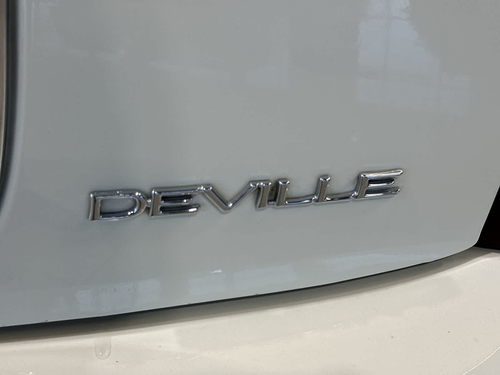 Thumbnail: 2003 Cadillac DeVille - 19