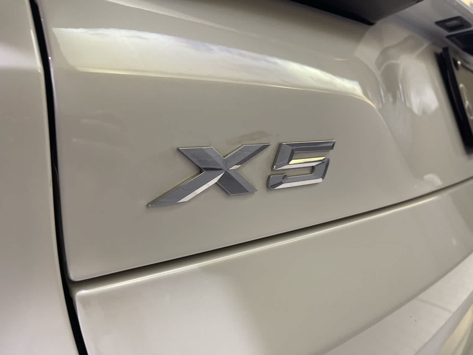 Thumbnail: 2023 BMW X5 - 19