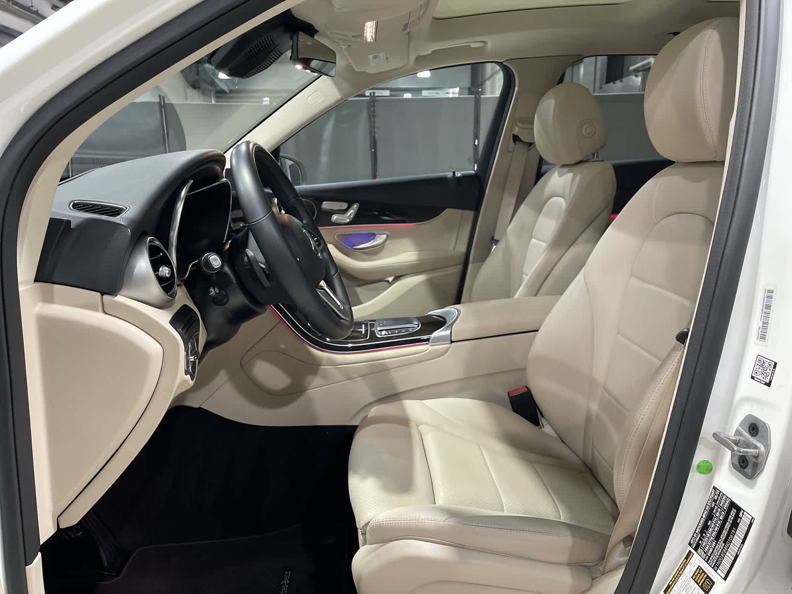 Thumbnail: 2022 Mercedes-Benz GLC - 23