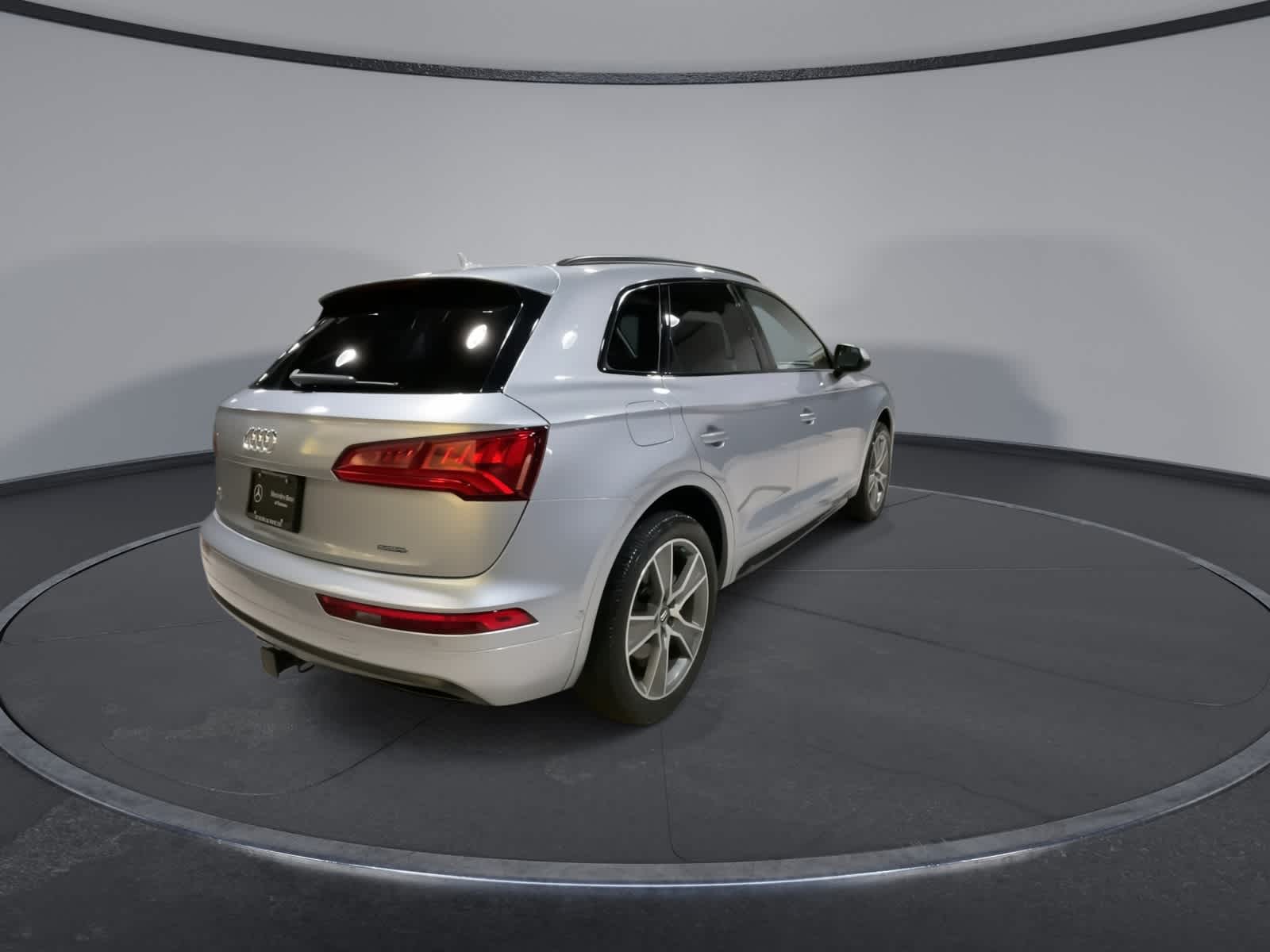 Thumbnail: 2019 Audi Q5 - 11