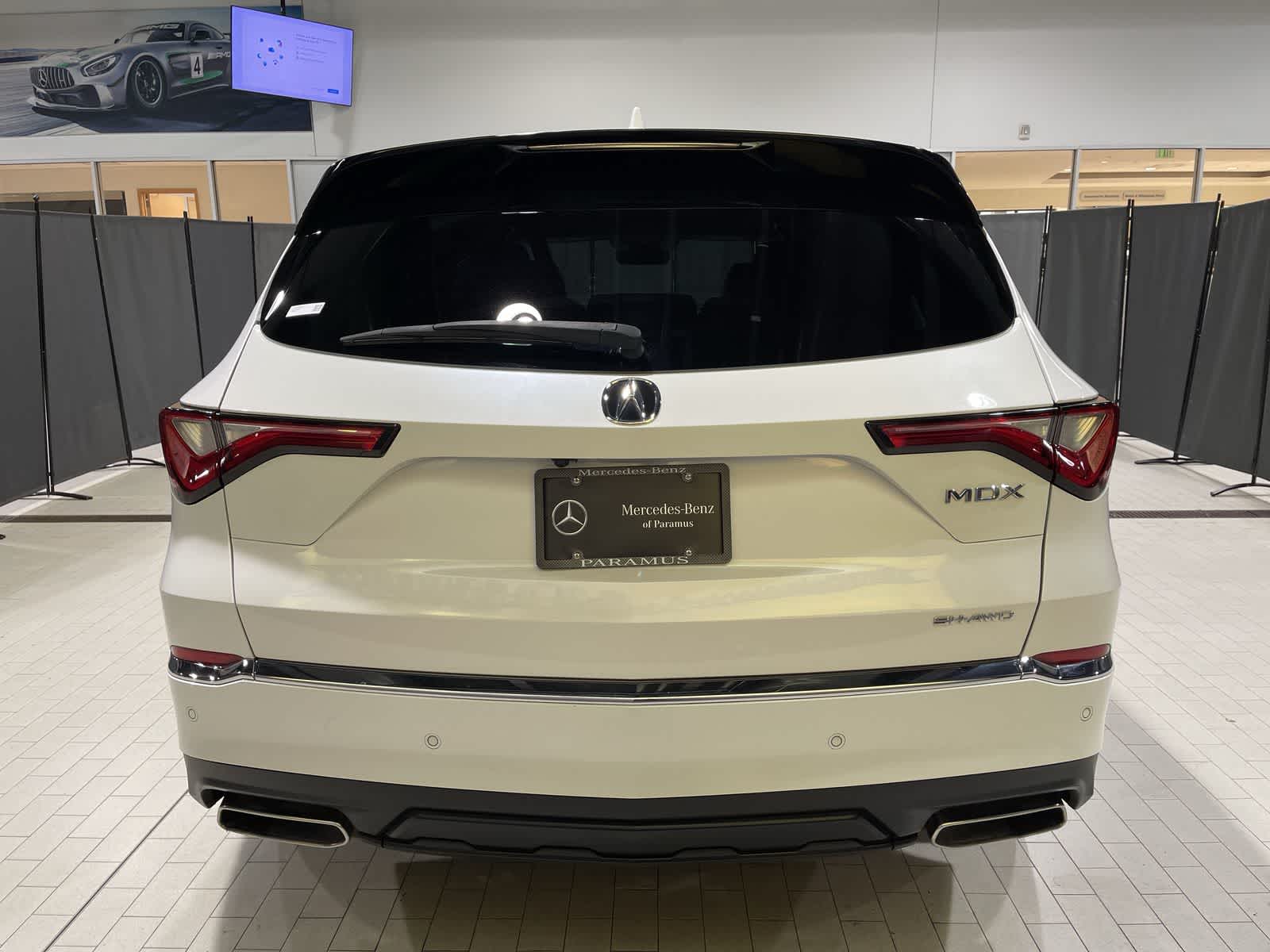 Thumbnail: 2023 Acura MDX - 17