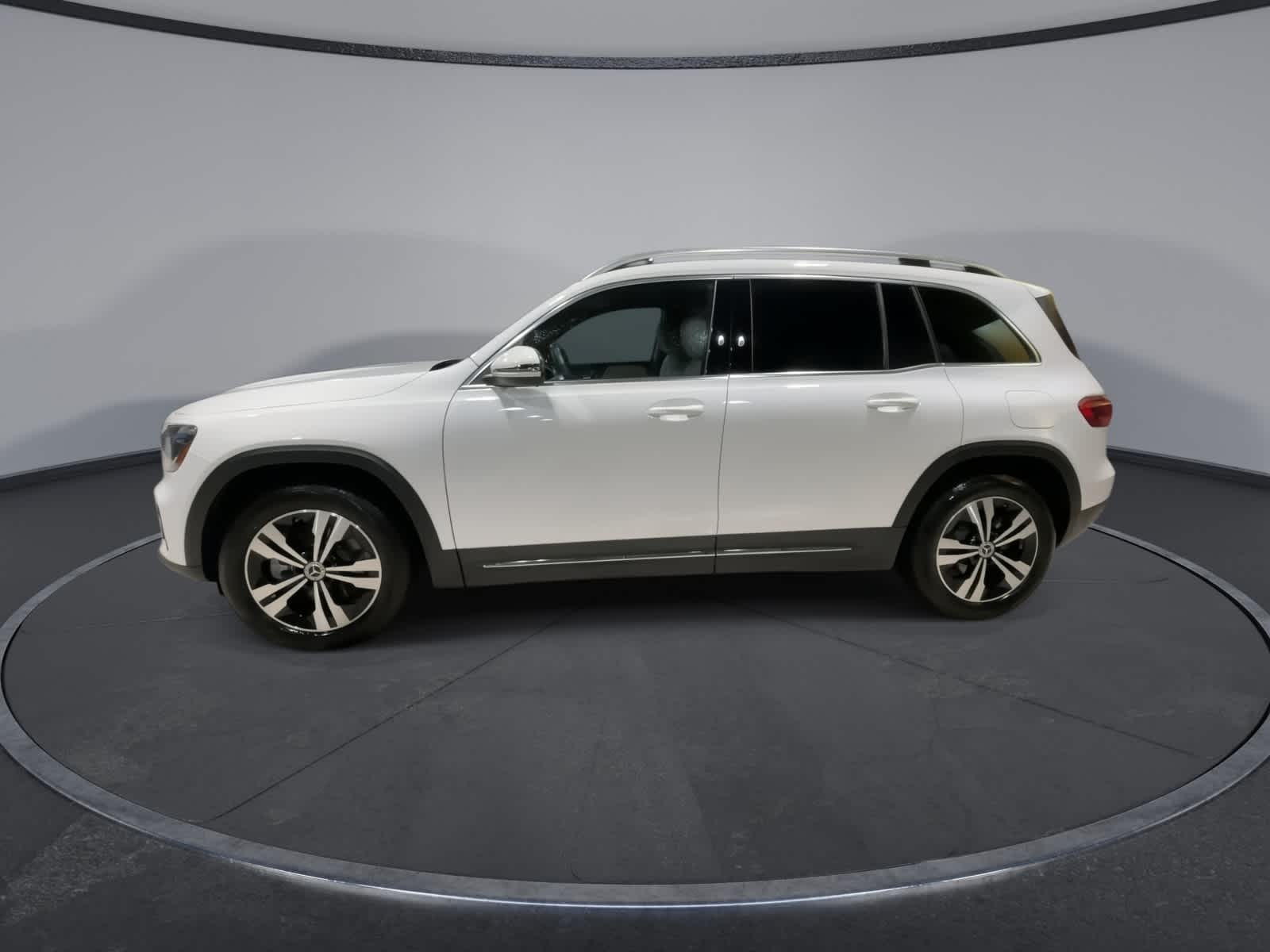 Thumbnail: 2025 Mercedes-Benz GLB - 7