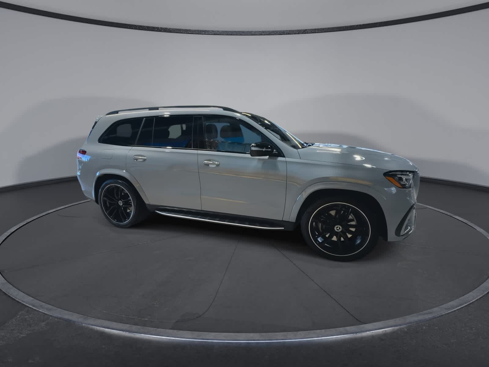 Thumbnail: 2024 Mercedes-Benz GLS - 2