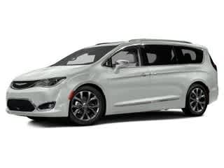 2017 Chrysler Pacifica Limited's photo