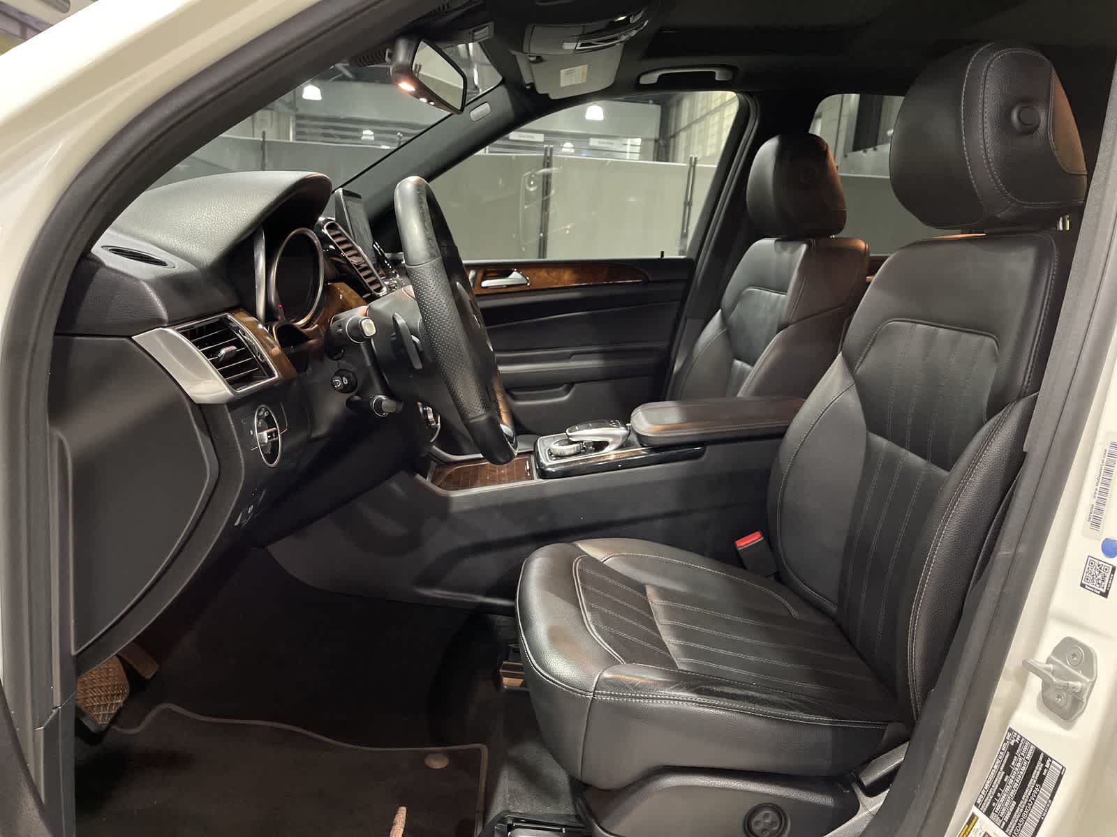 Thumbnail: 2016 Mercedes-Benz GLE - 23