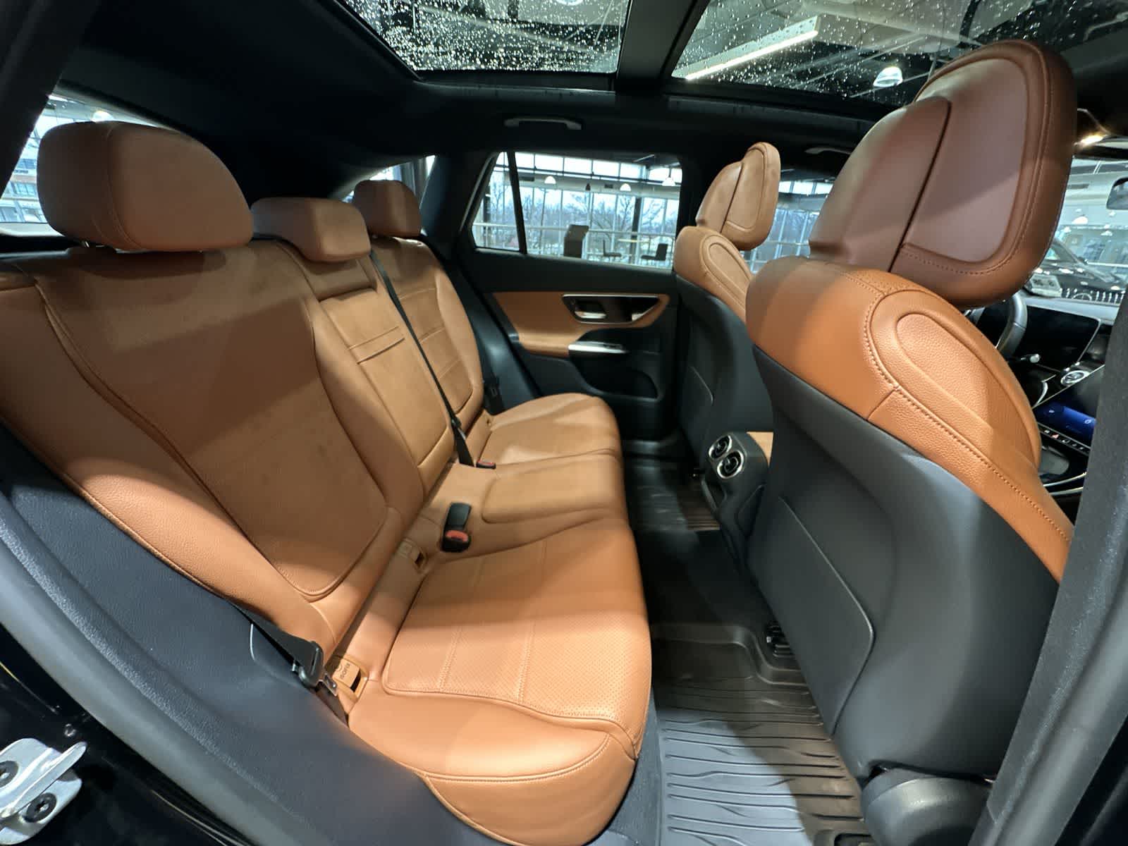 Thumbnail: 2023 Mercedes-Benz GLC - 25