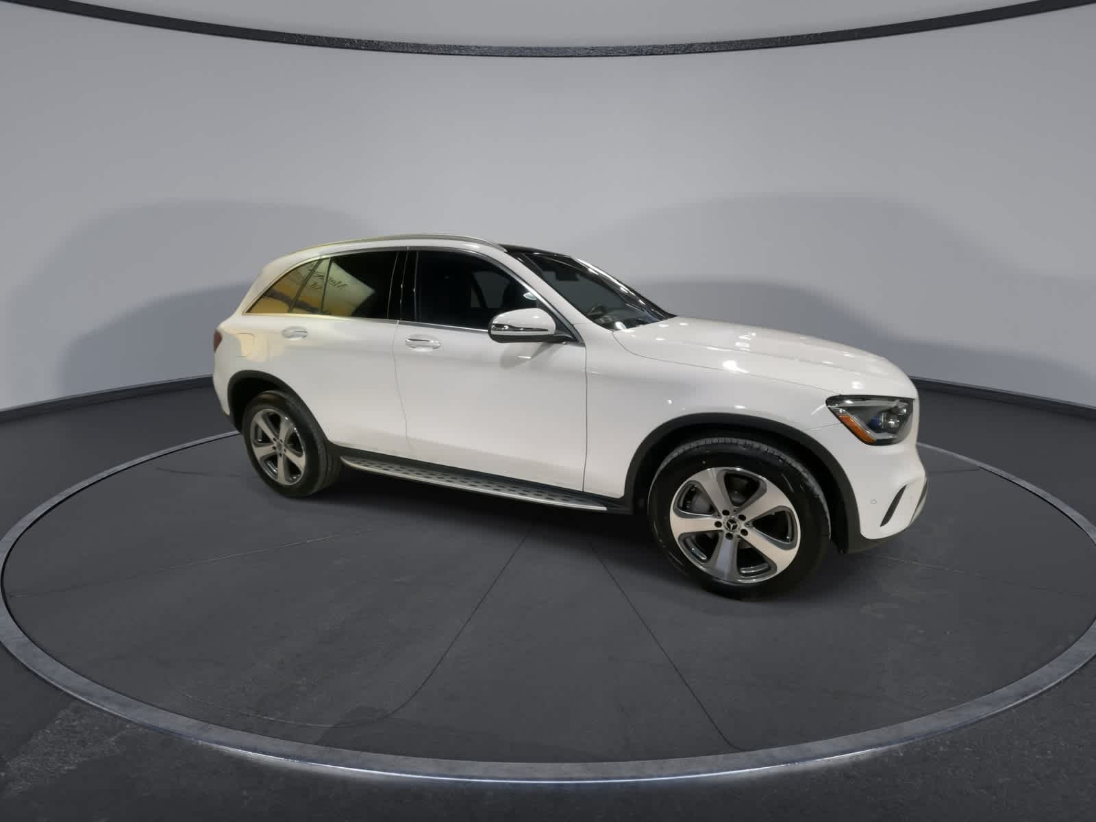Thumbnail: 2022 Mercedes-Benz GLC - 2