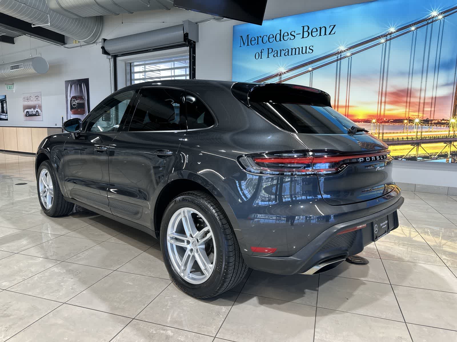 Thumbnail: 2023 Porsche Macan - 16