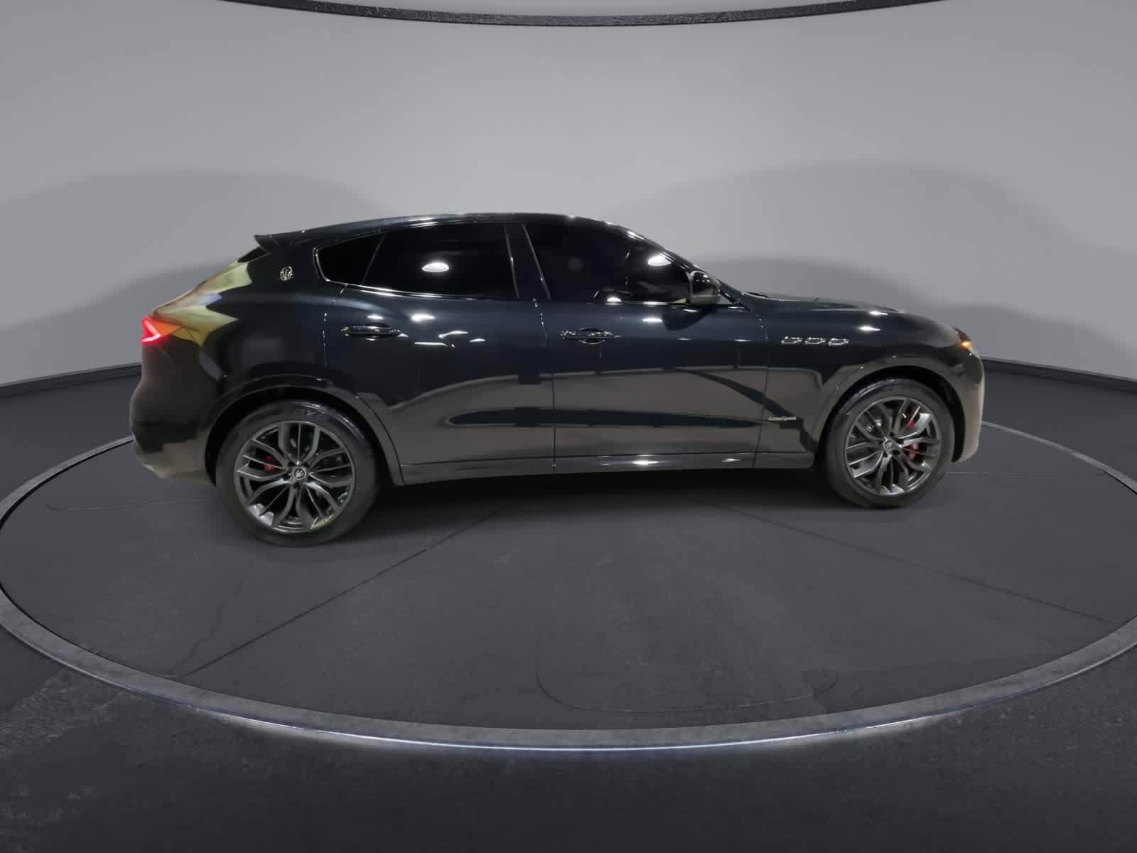 Thumbnail: 2020 Maserati Levante - 2