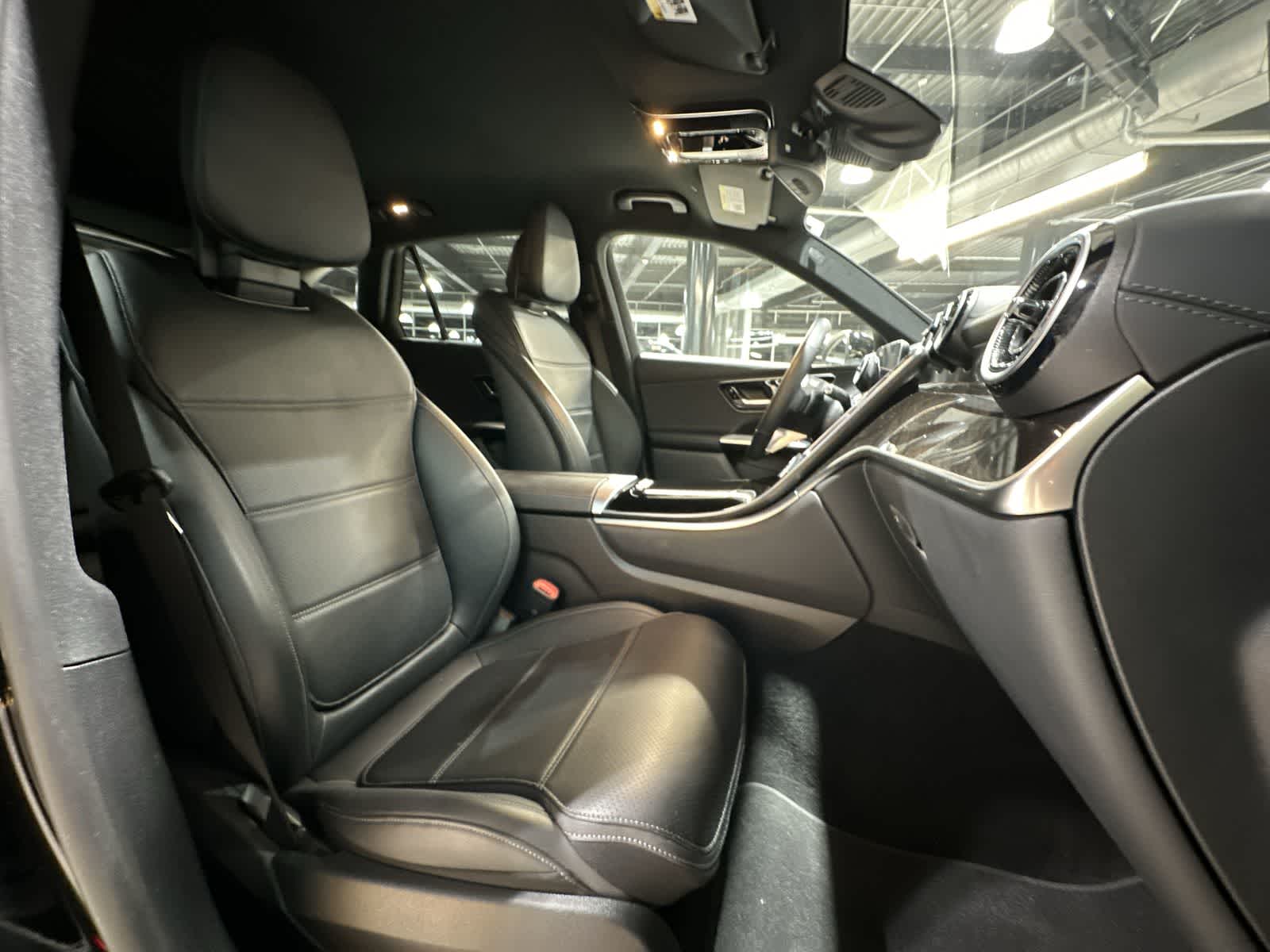 Thumbnail: 2023 Mercedes-Benz GLC - 25