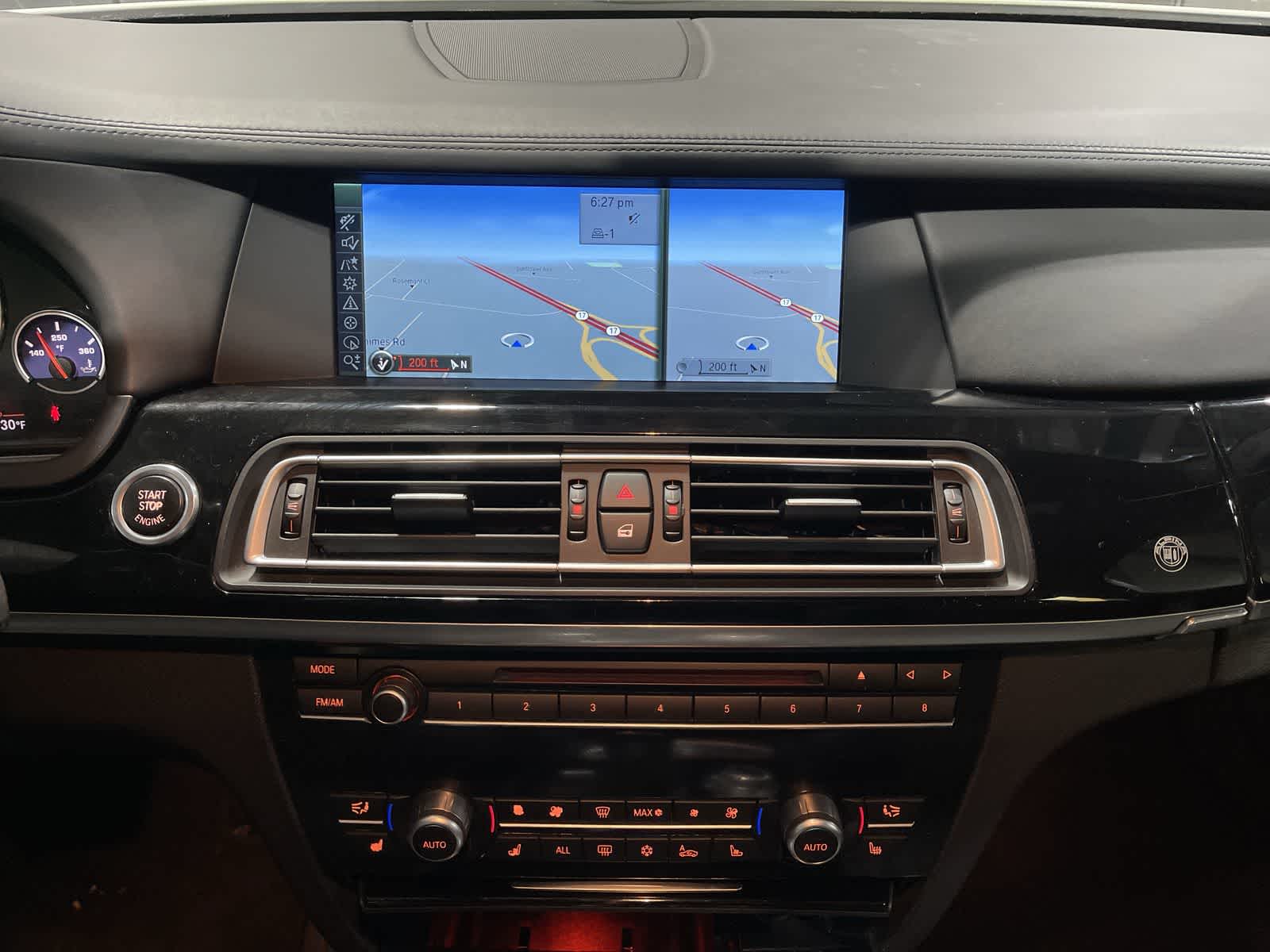 Thumbnail: 2011 BMW 7 Series - 28