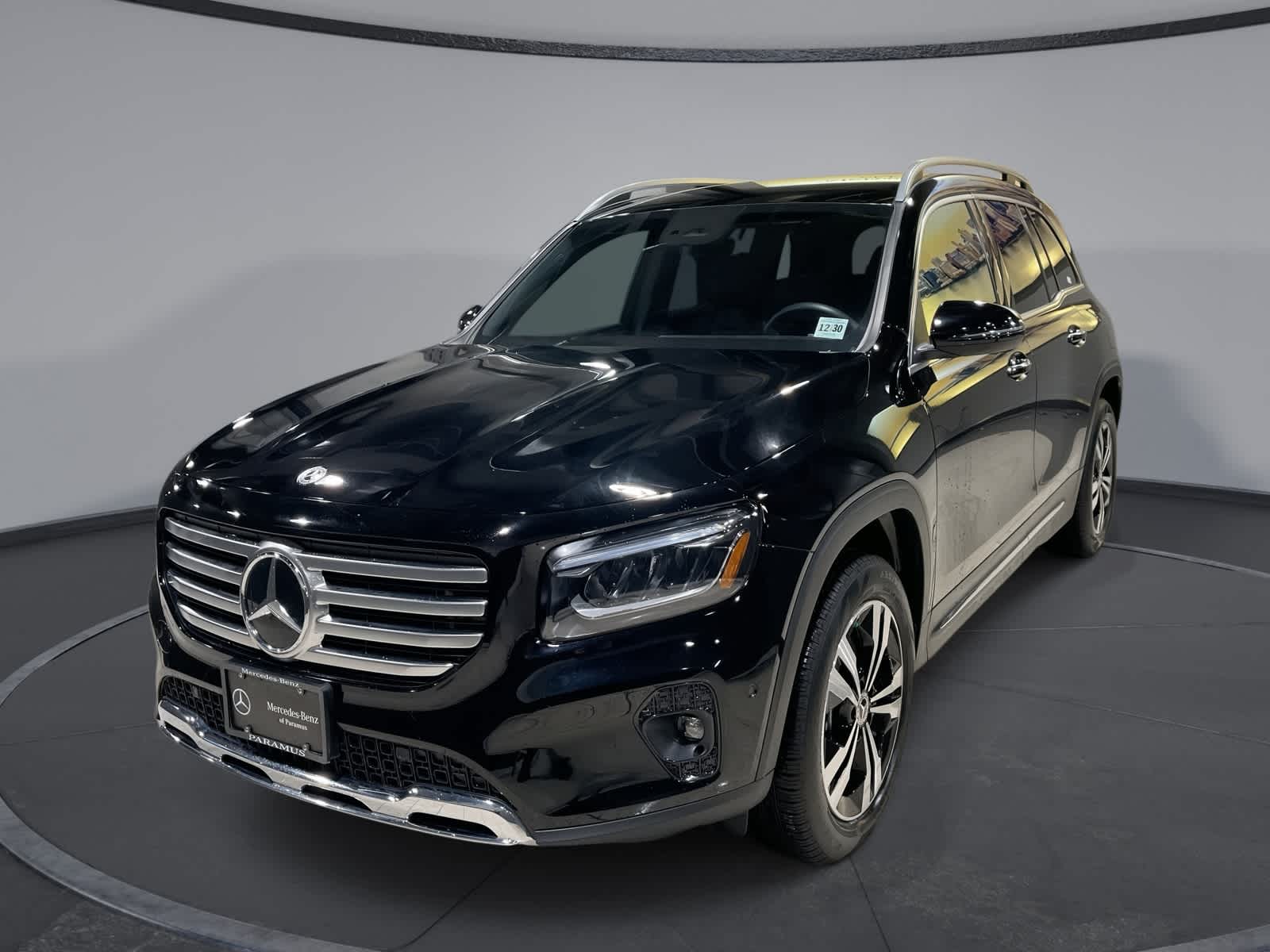 2025 Mercedes-Benz GLB Base's photo