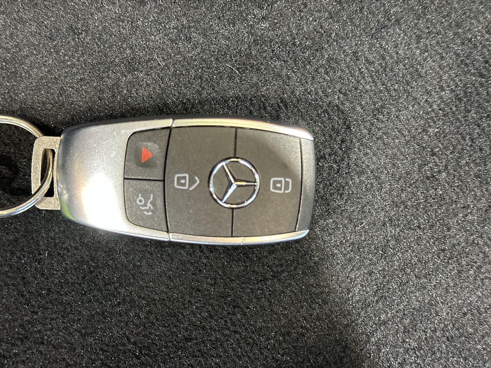 Thumbnail: 2022 Mercedes-Benz GLC - 32