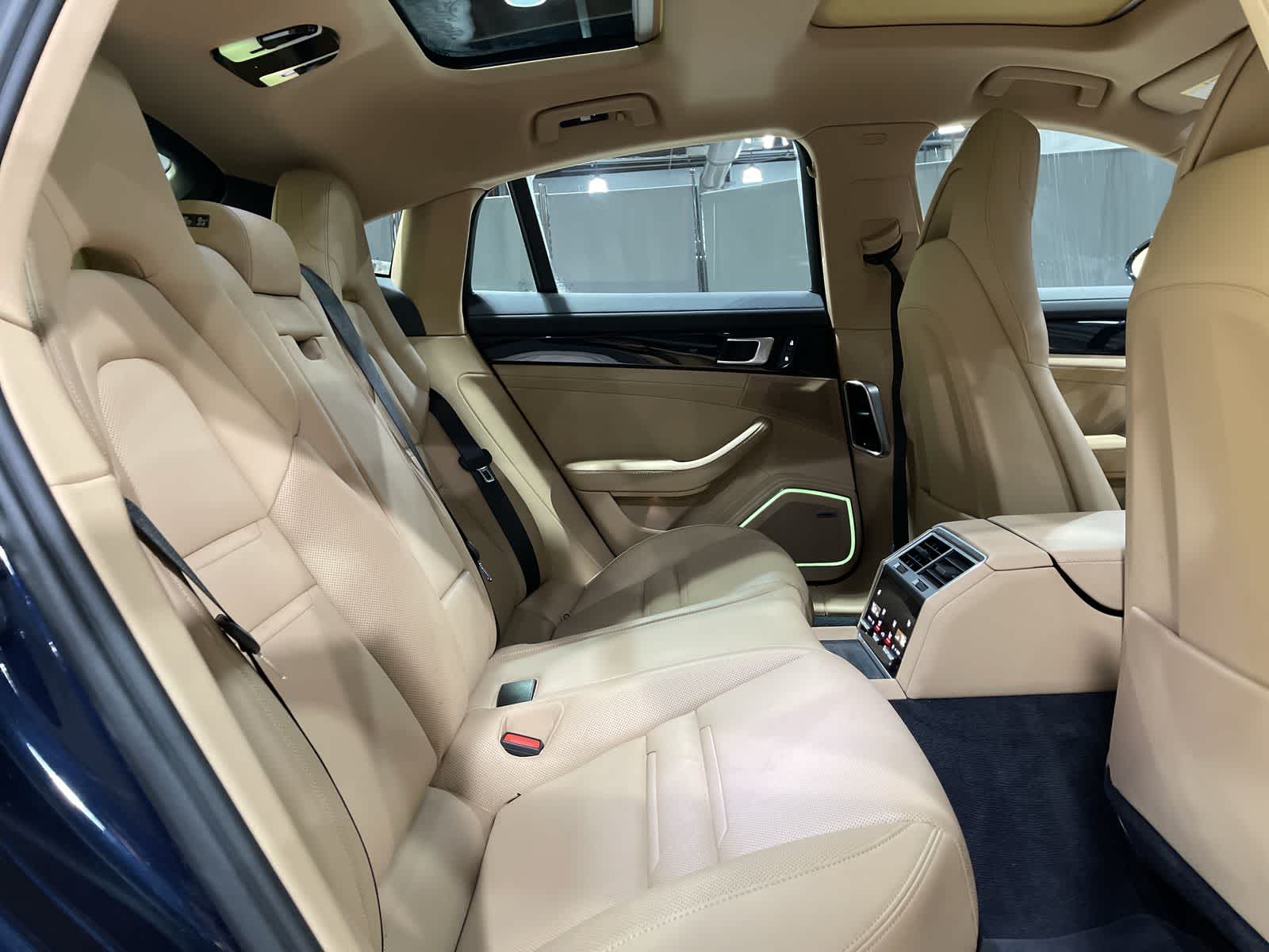 Thumbnail: 2022 Porsche Panamera - 25