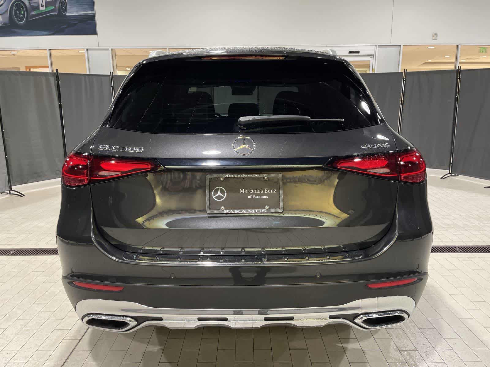 Thumbnail: 2025 Mercedes-Benz GLC - 17