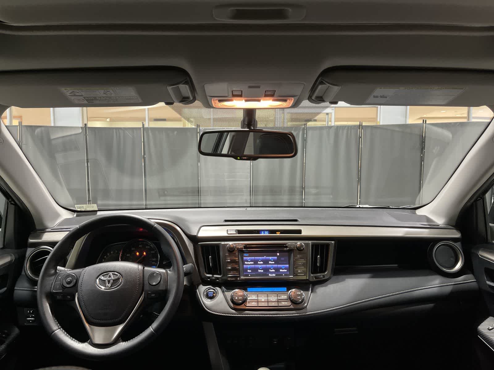 Thumbnail: 2015 Toyota RAV4 - 22