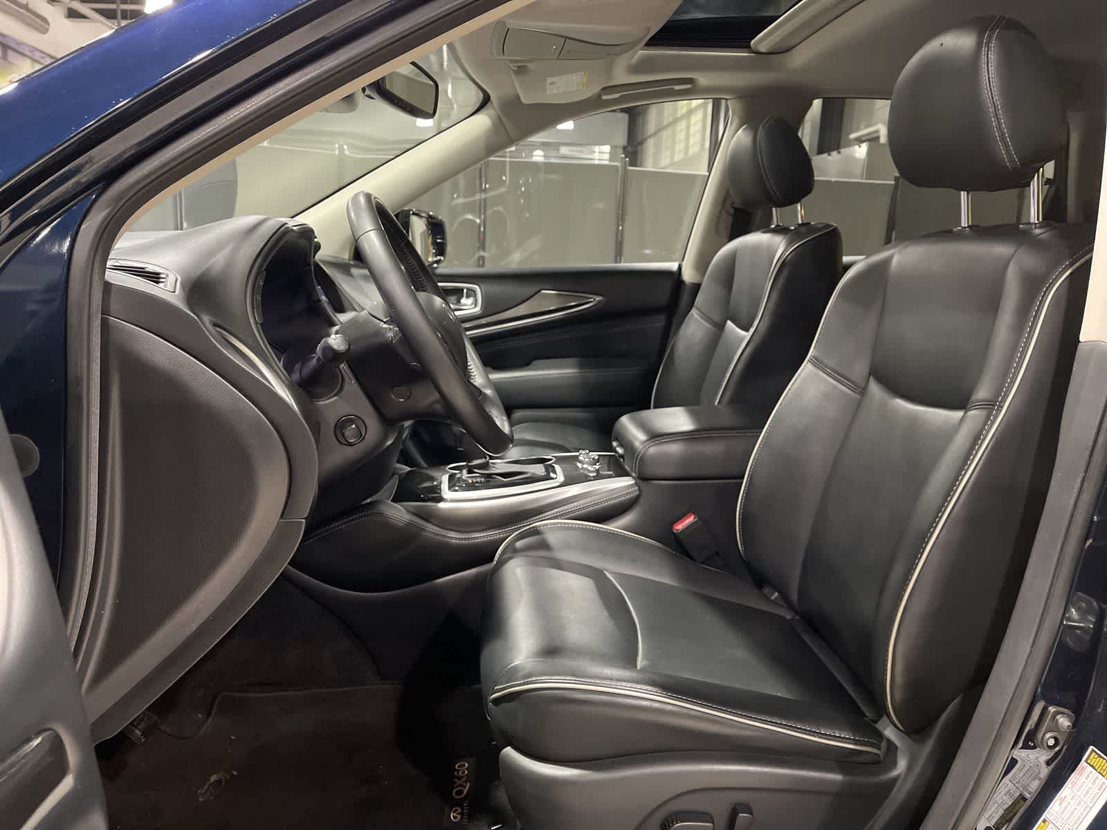 Thumbnail: 2020 INFINITI QX60 - 23