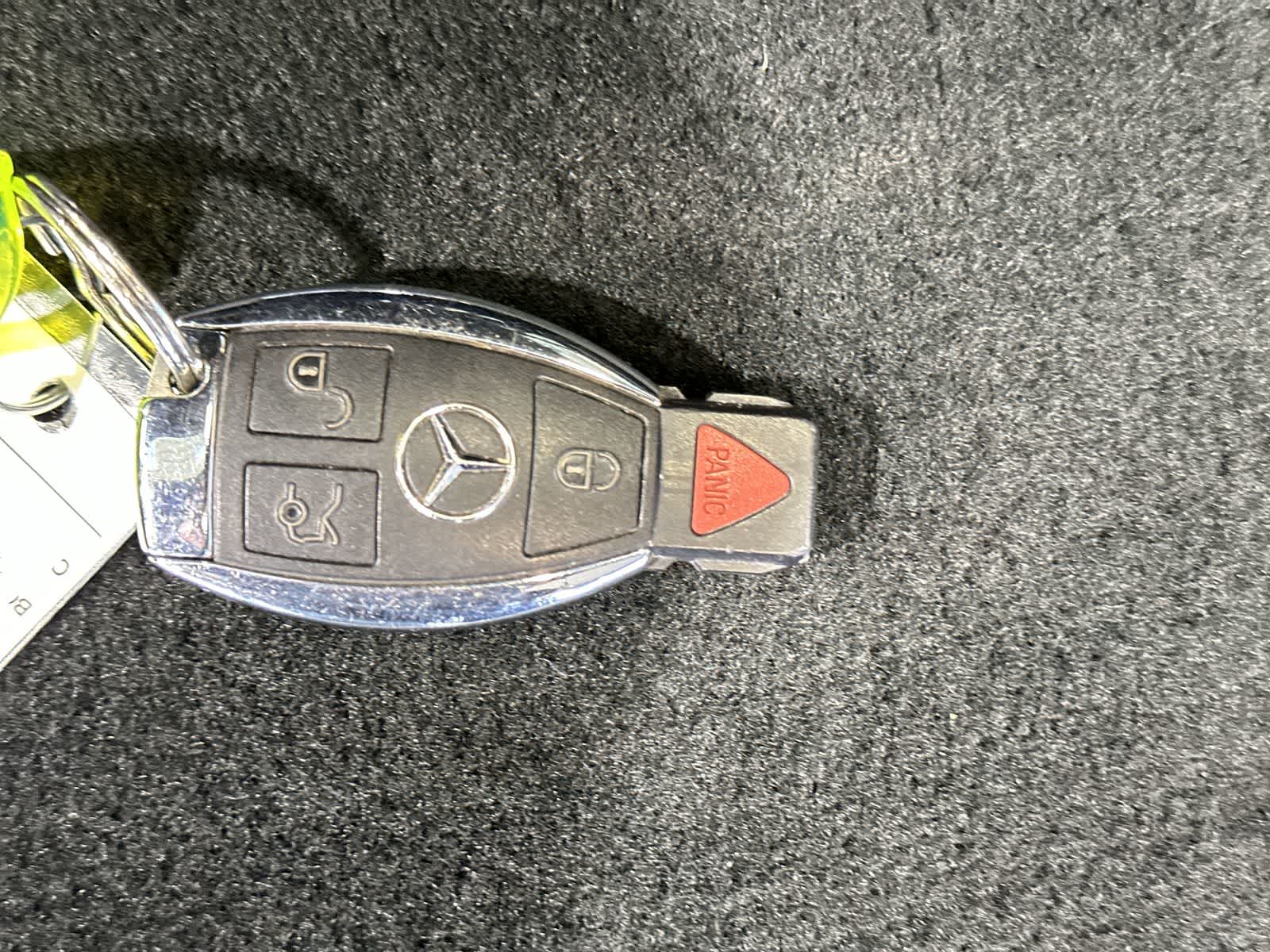 Thumbnail: 2015 Mercedes-Benz E-Class - 32