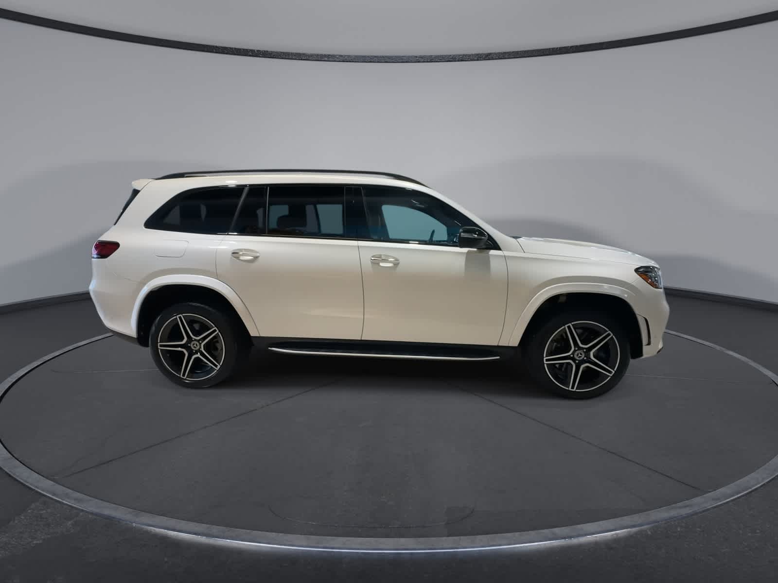 Thumbnail: 2023 Mercedes-Benz GLS - 13