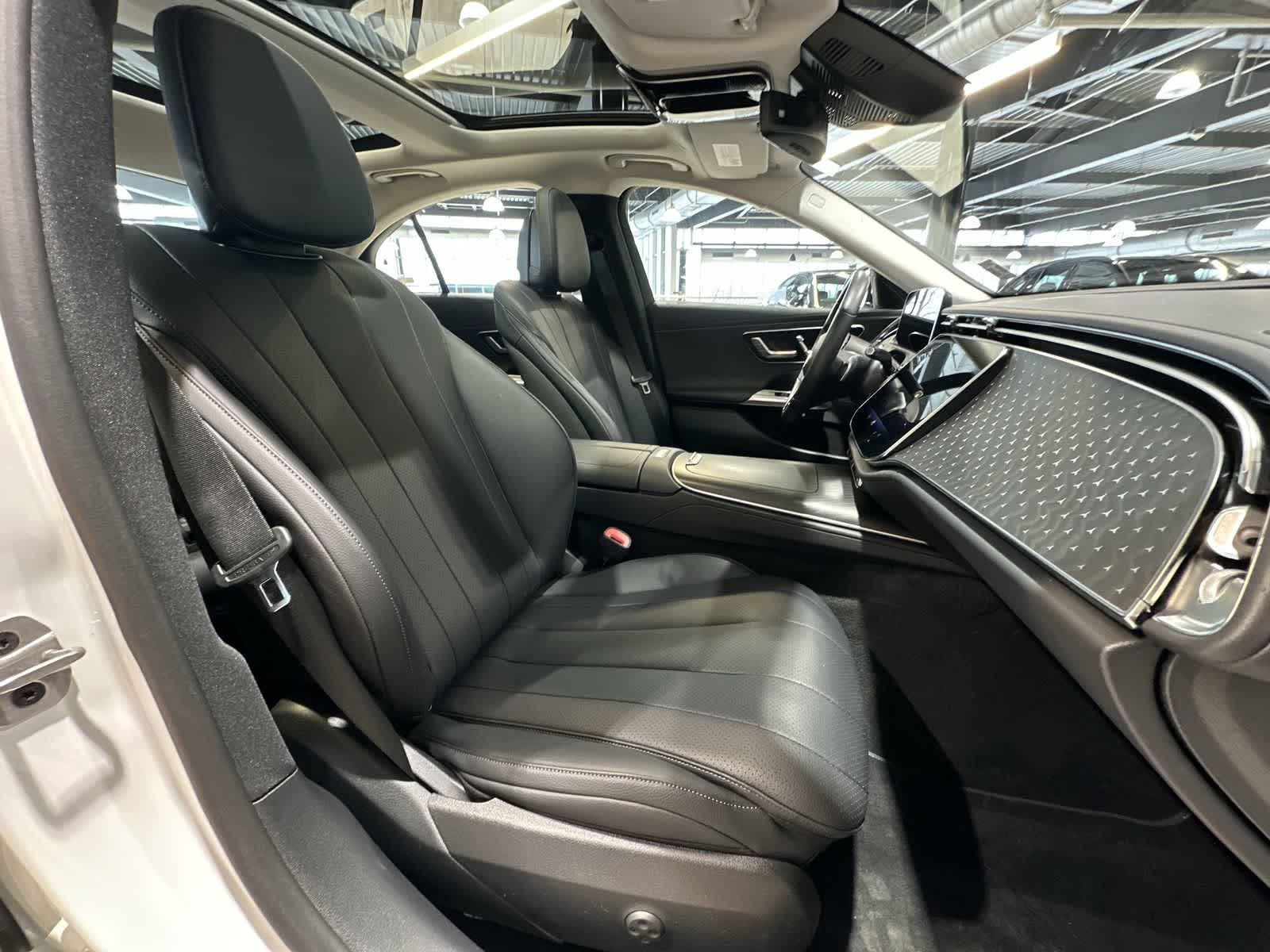 Thumbnail: 2025 Mercedes-Benz E-Class - 26