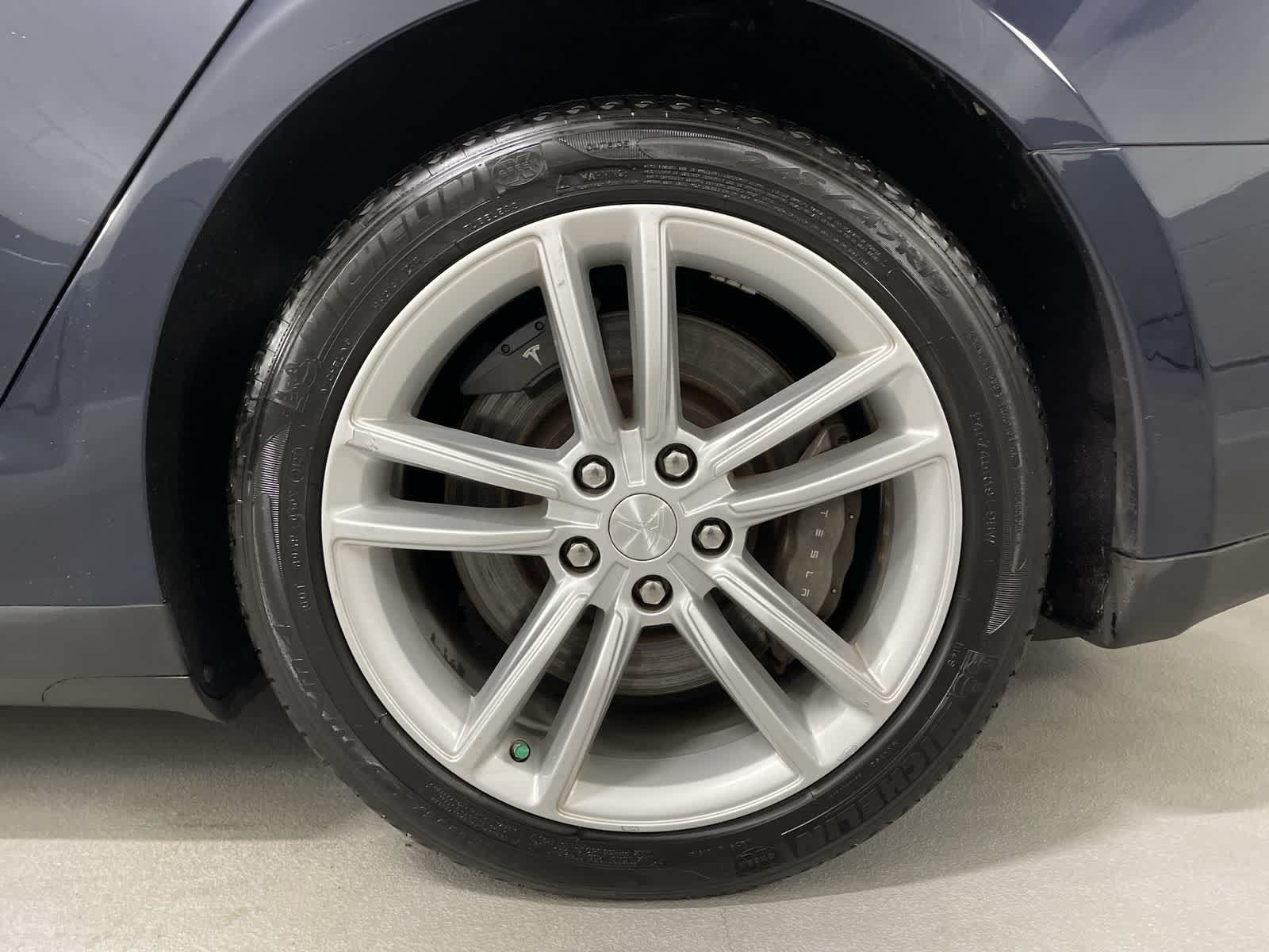 2014 Tesla Model S  20