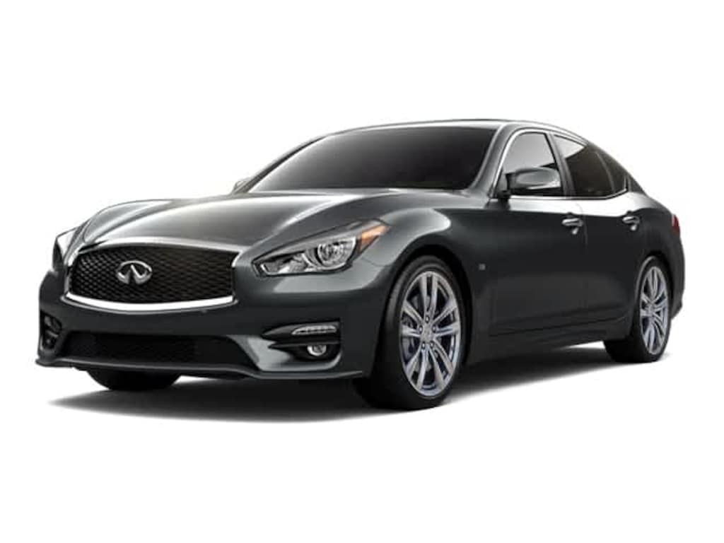 Used 2017 INFINITI Q70 3.7X Sedan