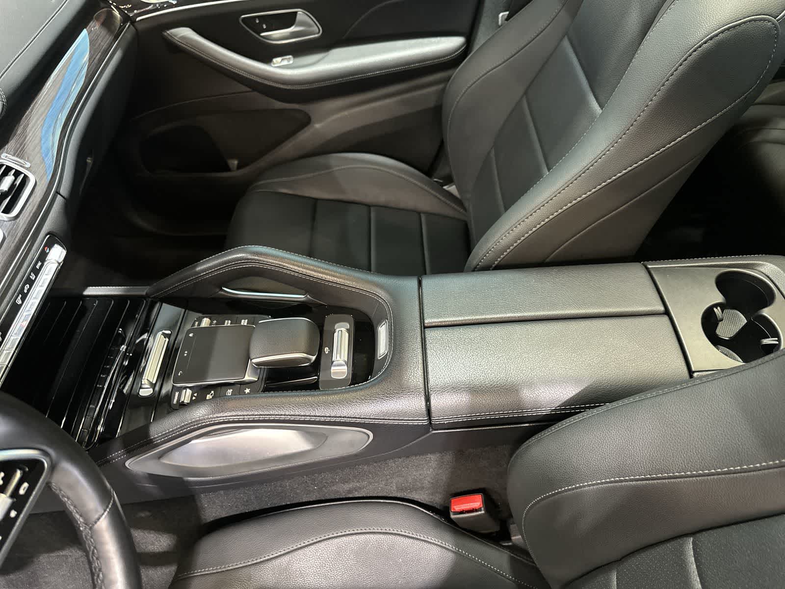 Thumbnail: 2023 Mercedes-Benz GLS - 28