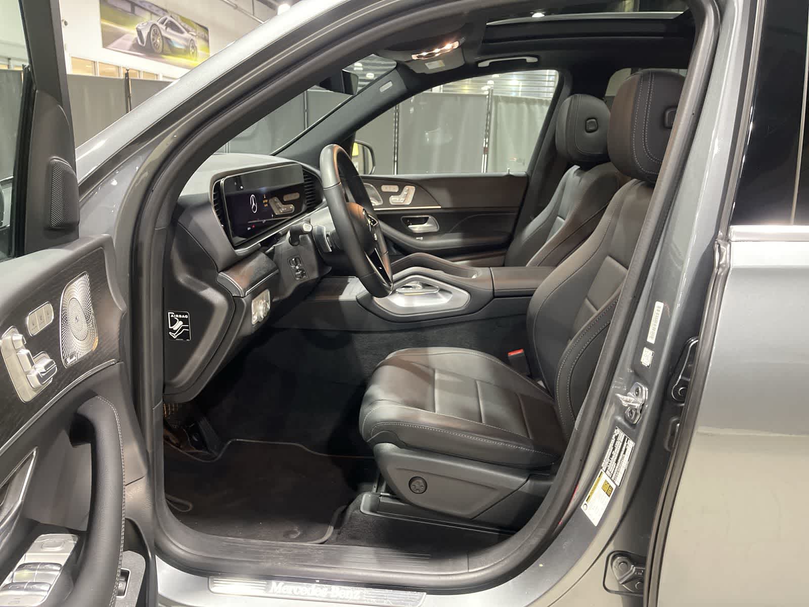 Thumbnail: 2025 Mercedes-Benz GLE - 14