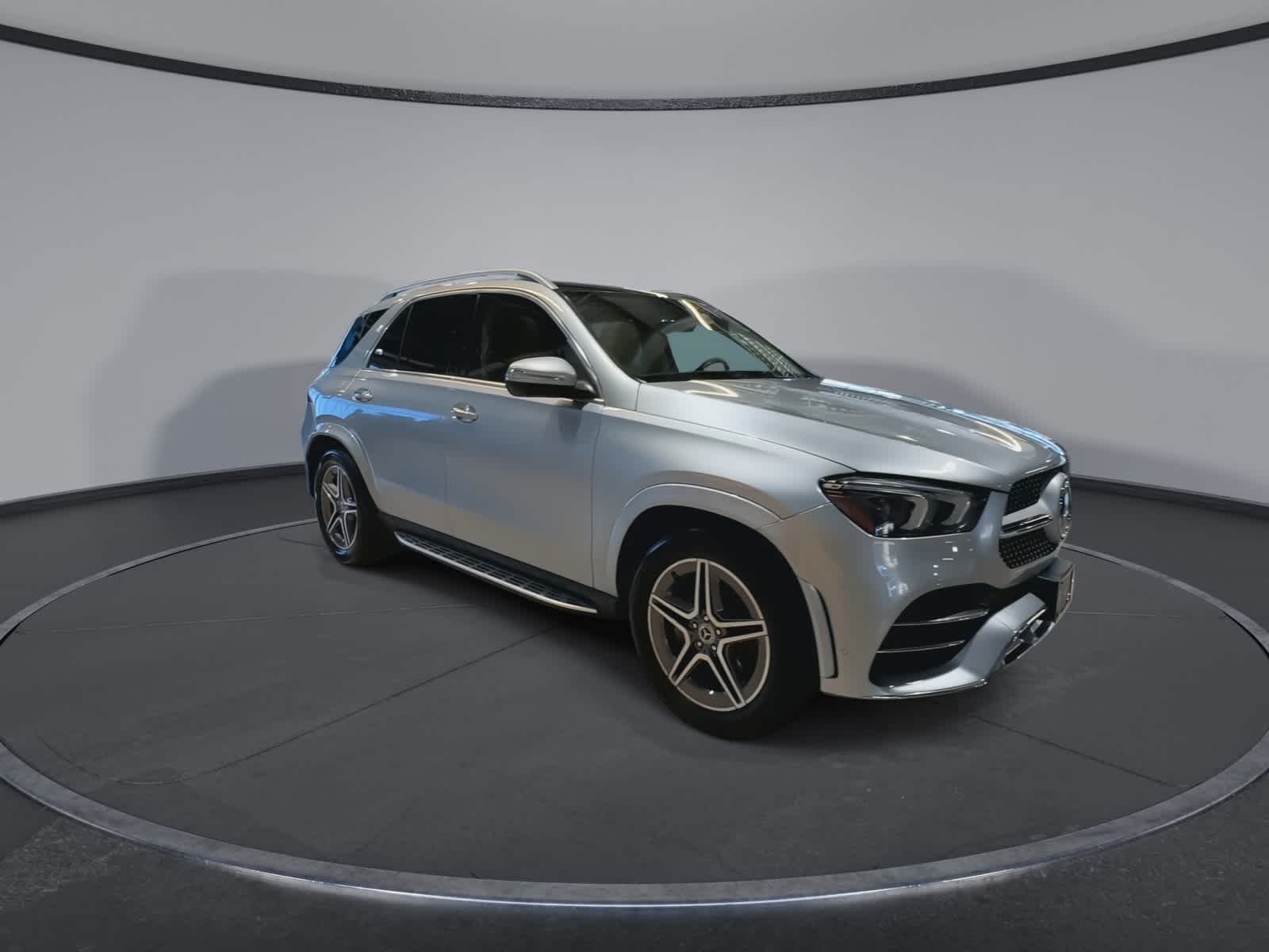 Thumbnail: 2022 Mercedes-Benz GLE - 2