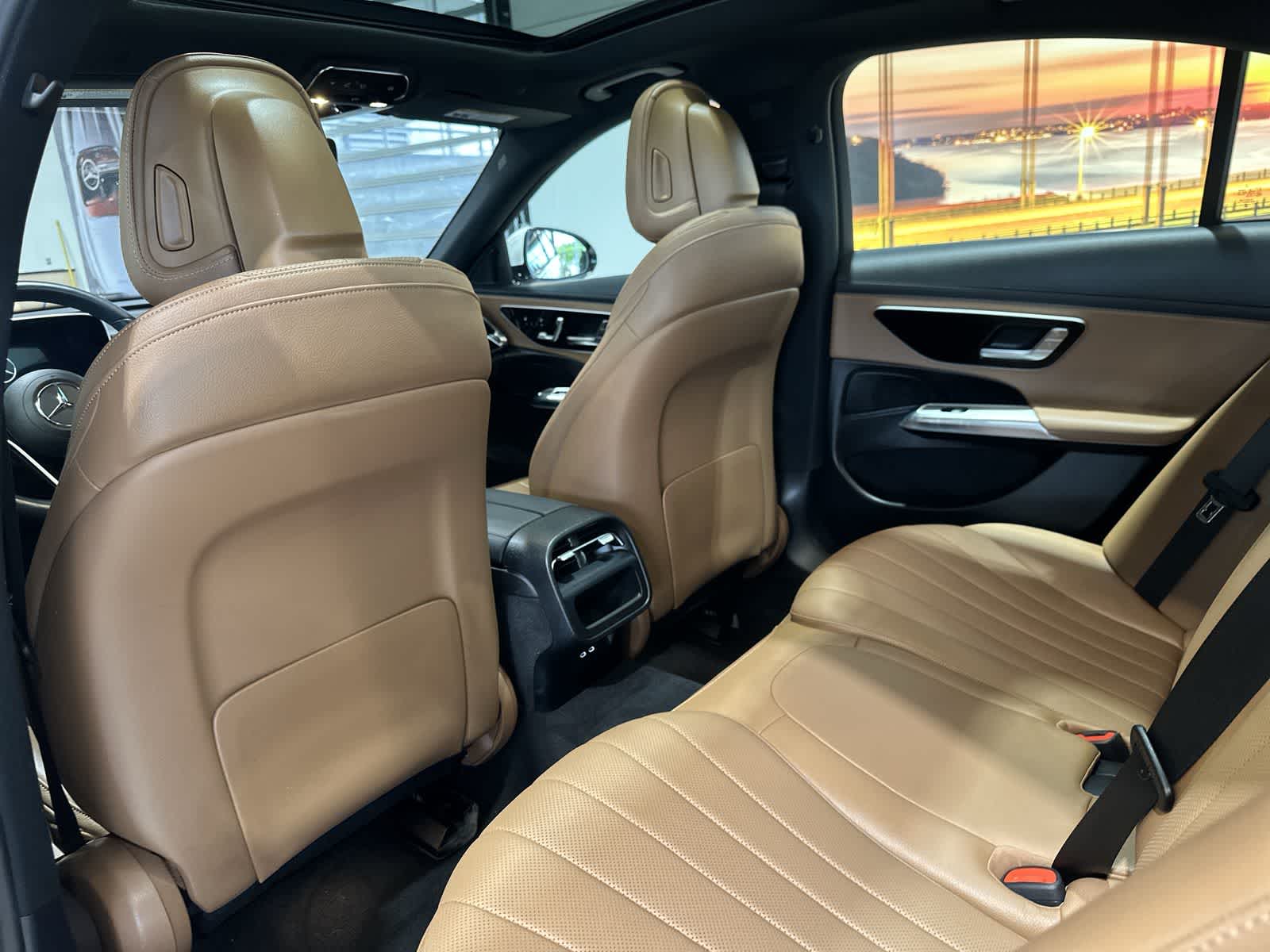 Thumbnail: 2025 Mercedes-Benz E-Class - 24