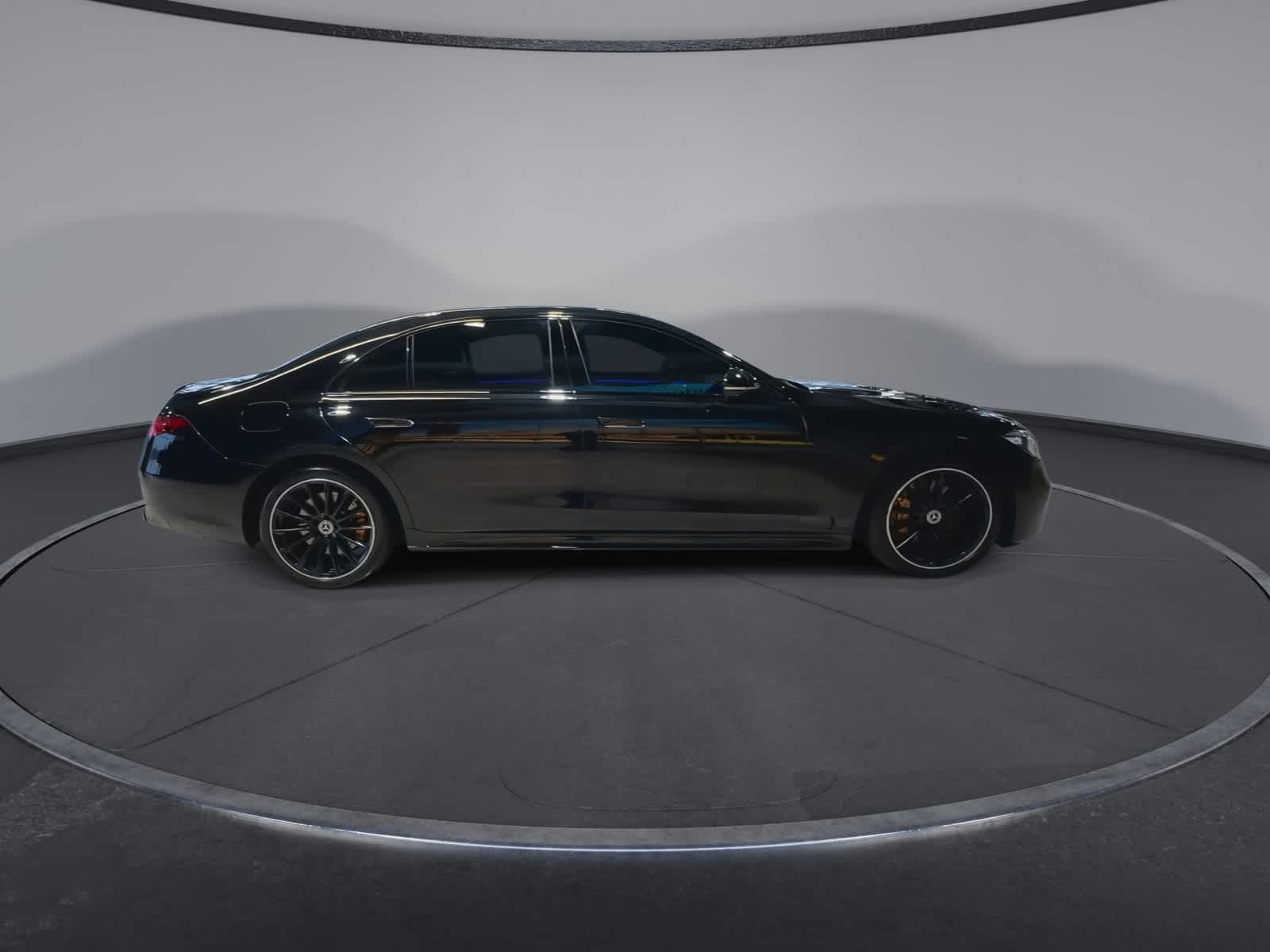 Thumbnail: 2023 Mercedes-Benz S-Class - 13