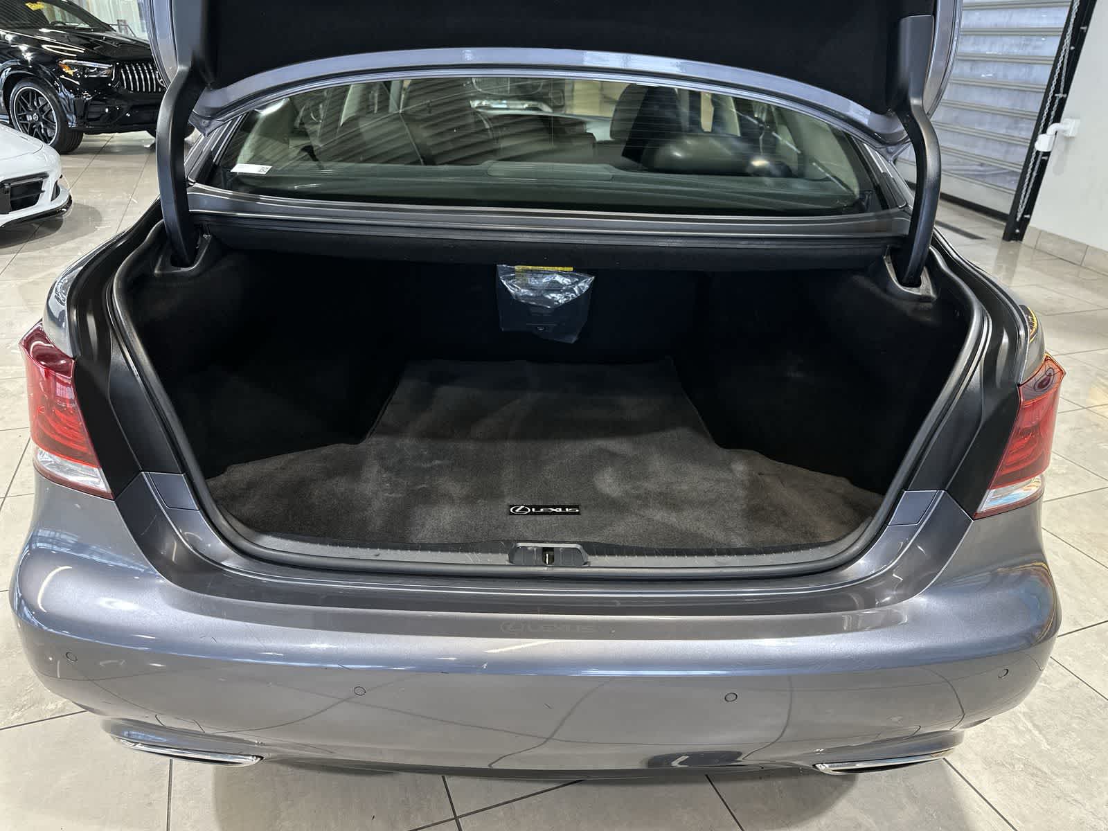 Thumbnail: 2016 Lexus LS - 31