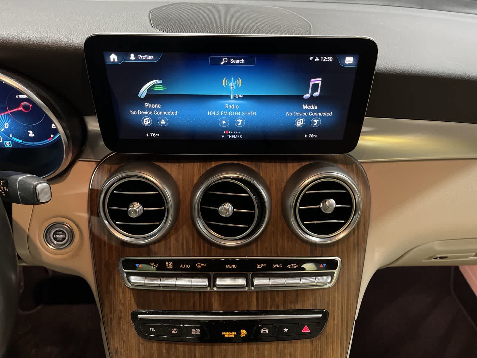 Thumbnail: 2022 Mercedes-Benz GLC - 28