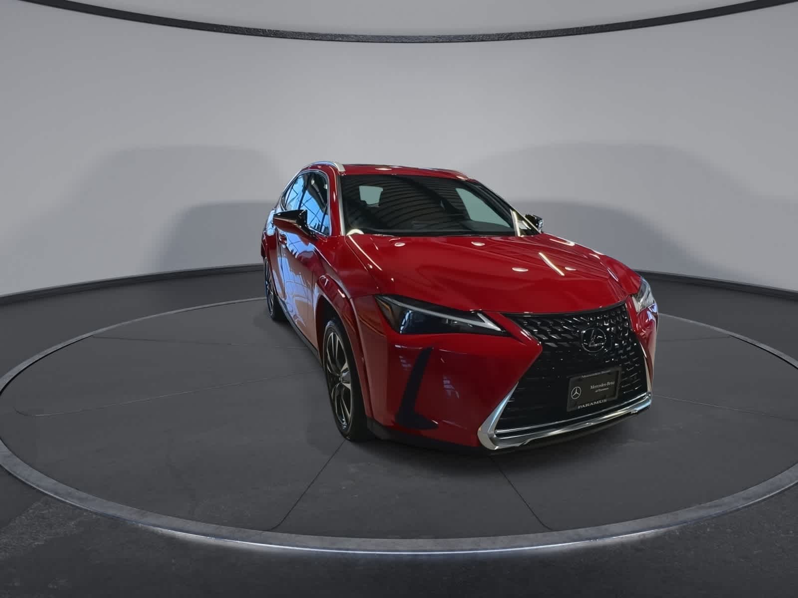 Thumbnail: 2023 Lexus UX - 3