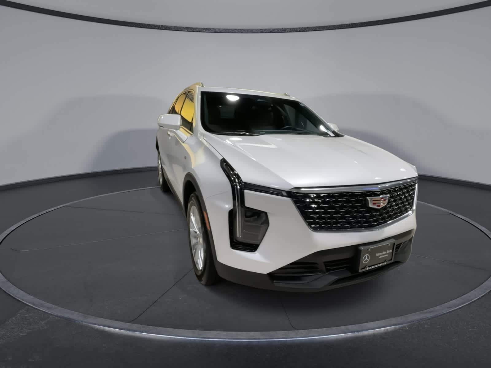 2024 Cadillac XT4 Luxury photo 3