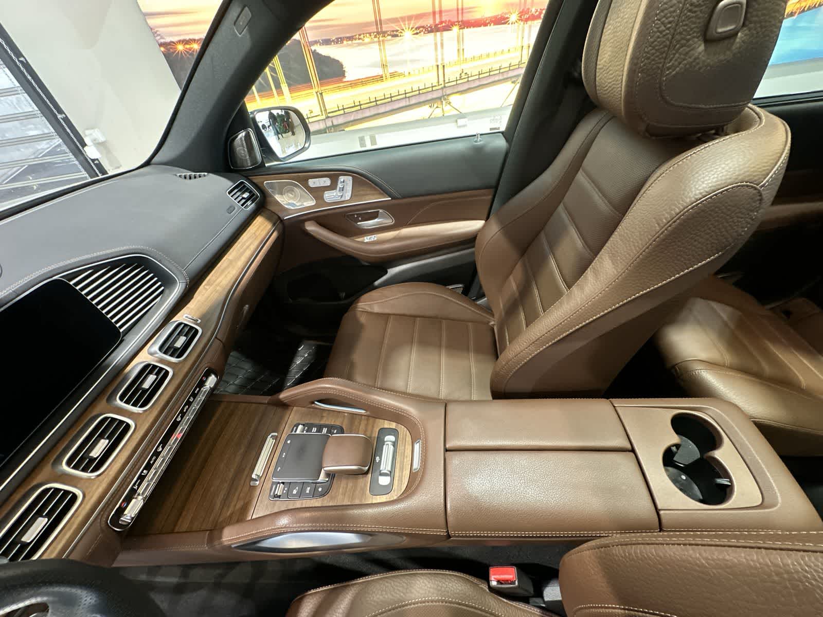 Thumbnail: 2024 Mercedes-Benz GLS - 28