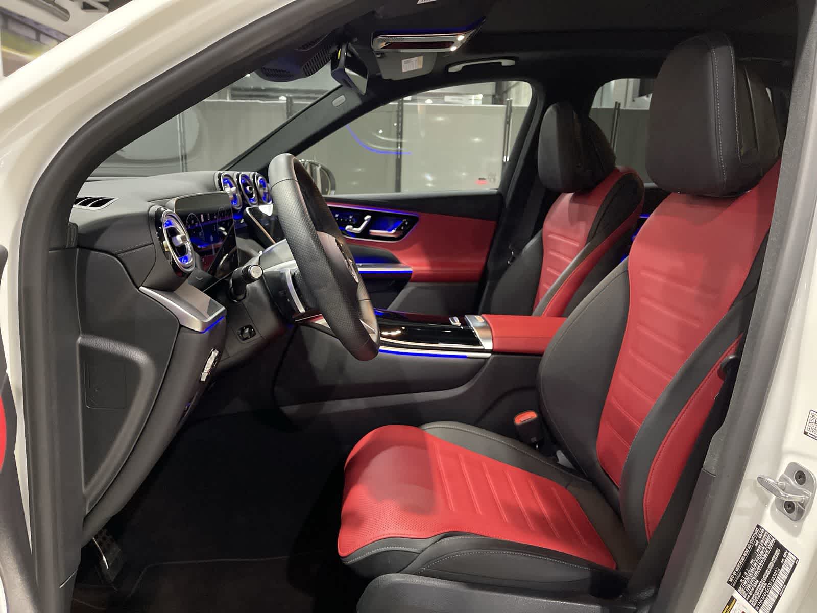 Thumbnail: 2025 Mercedes-Benz GLC - 23