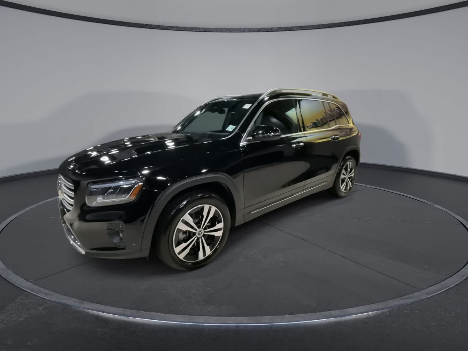 Thumbnail: 2025 Mercedes-Benz GLB - 6