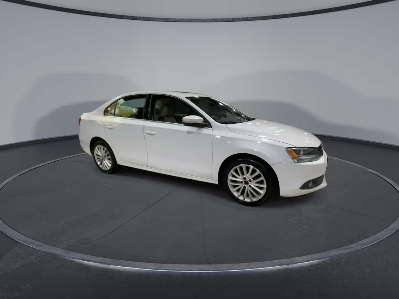 Thumbnail: 2014 Volkswagen Jetta - 2