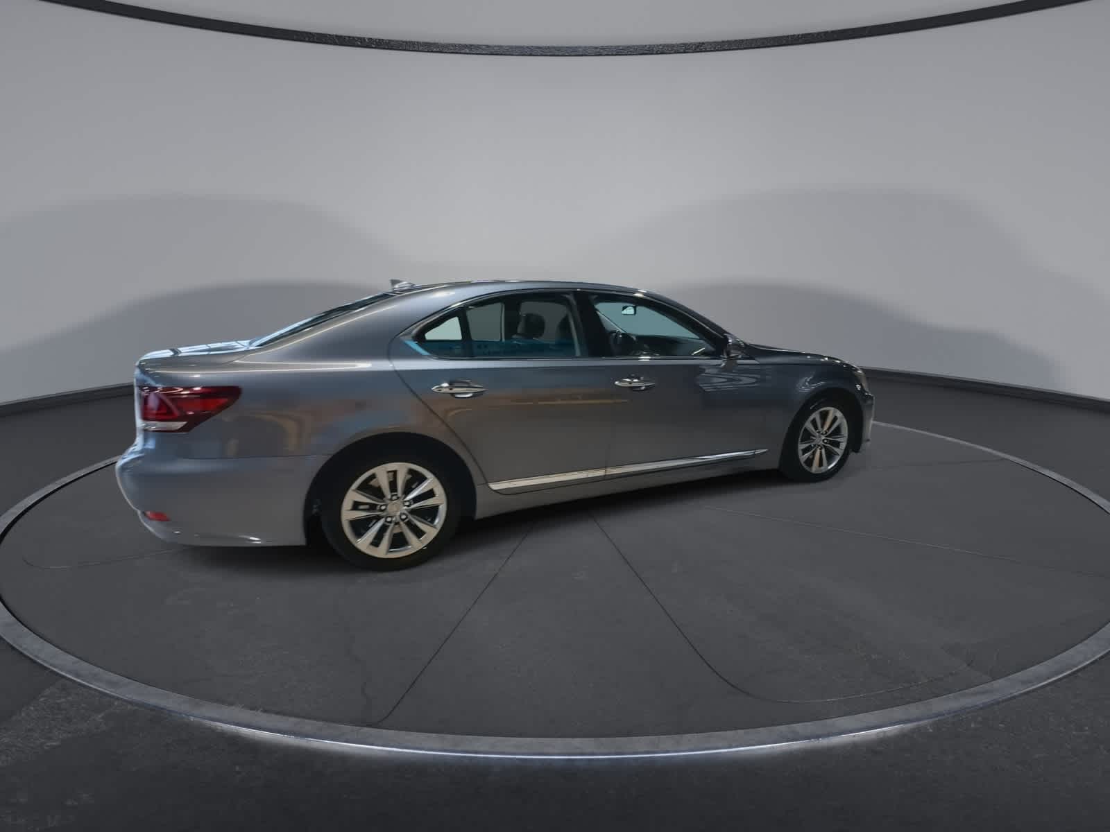 Thumbnail: 2016 Lexus LS - 12