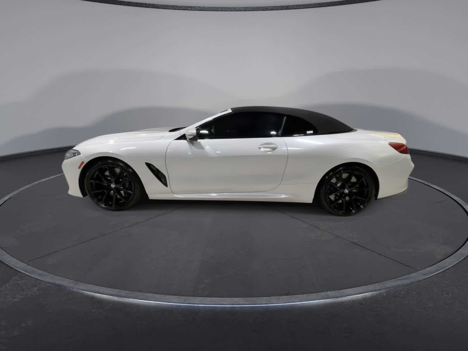 Thumbnail: 2019 BMW 8 Series - 7