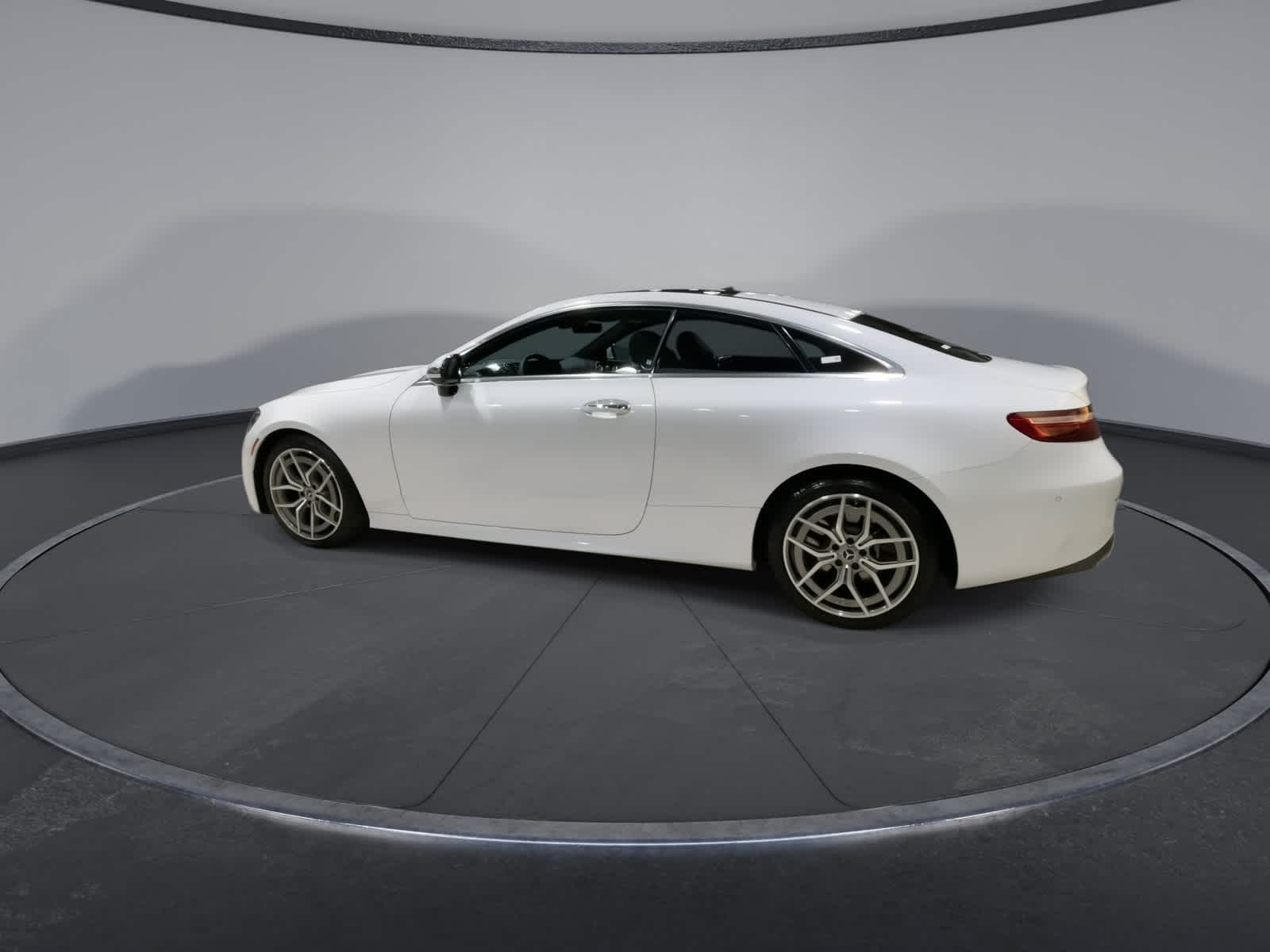 Thumbnail: 2023 Mercedes-Benz E-Class - 7