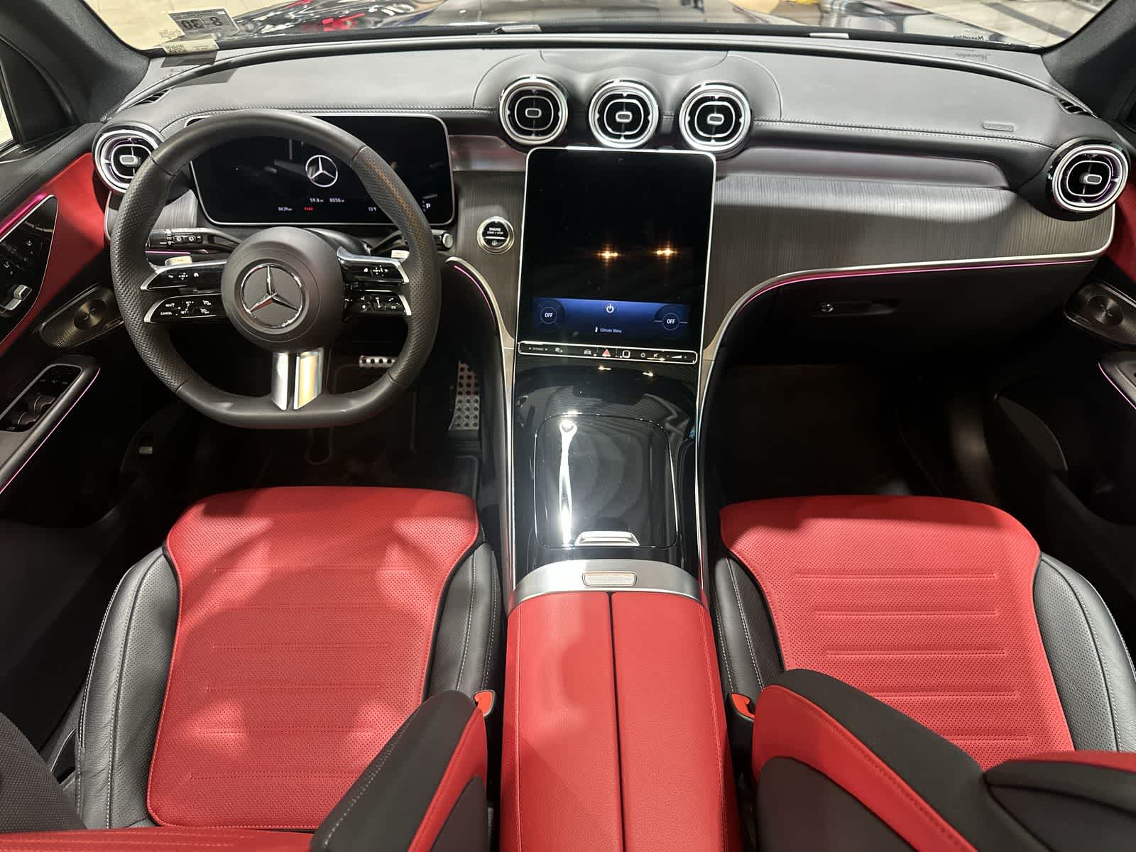 Thumbnail: 2025 Mercedes-Benz GLC - 22